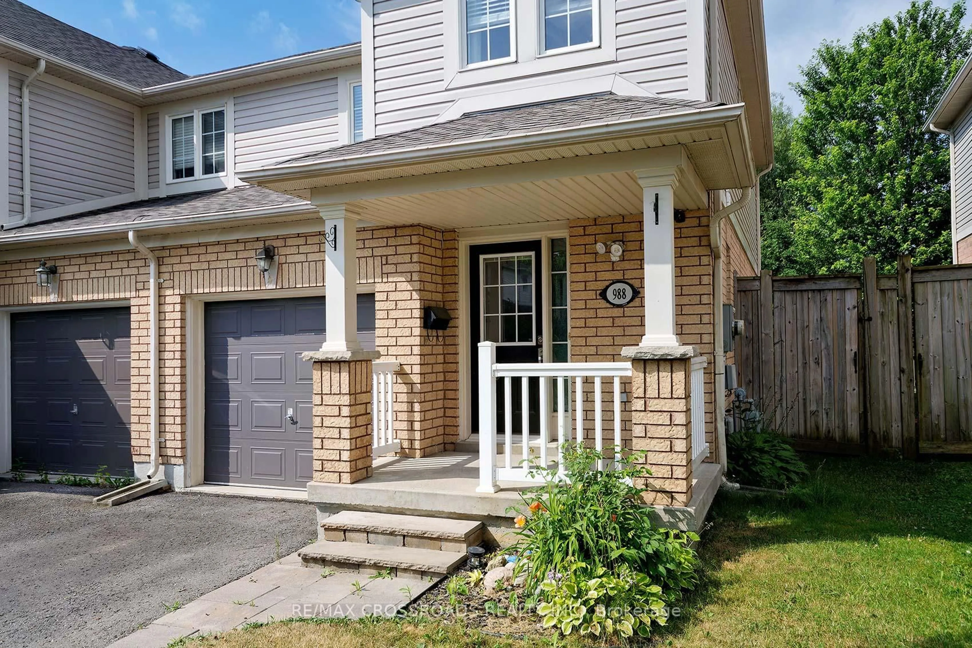 Home with brick exterior material, street for 988 Southport Dr, Oshawa Ontario L1H 8A3