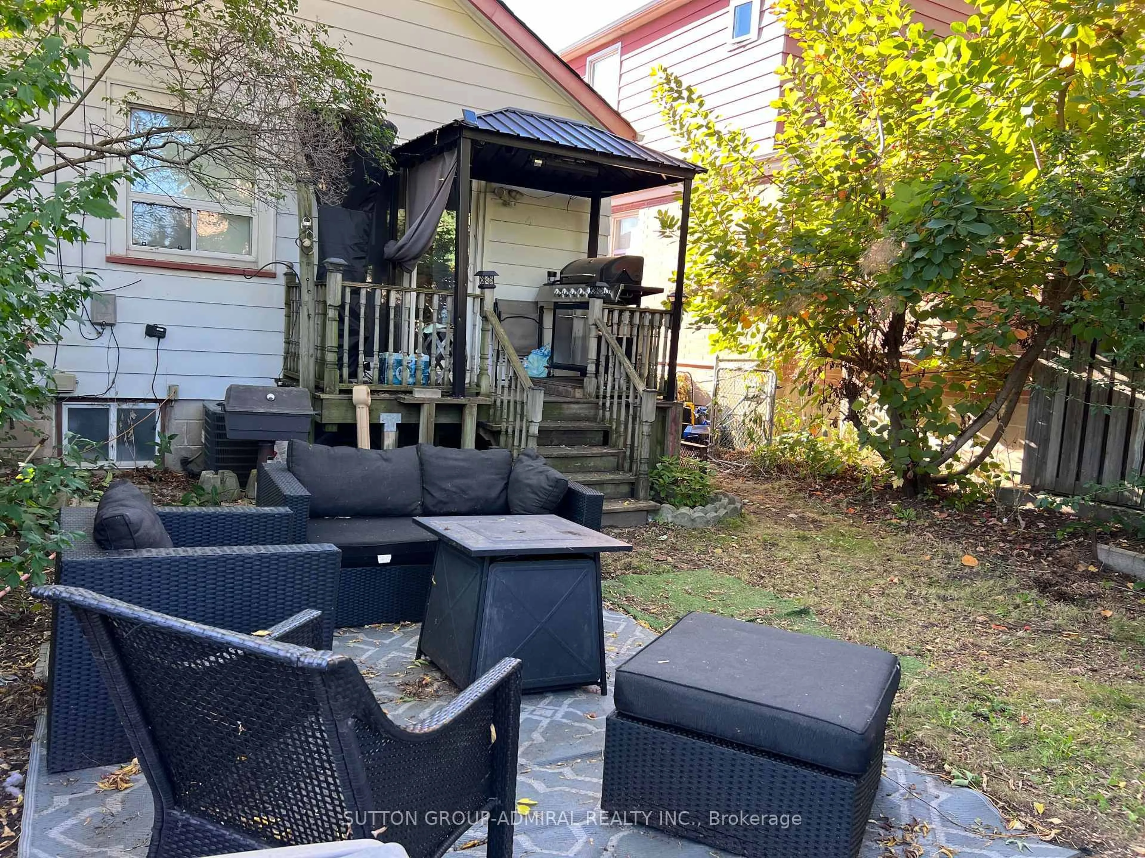 Patio, street for 85 Aylesworth Ave, Toronto Ontario M1N 2J7