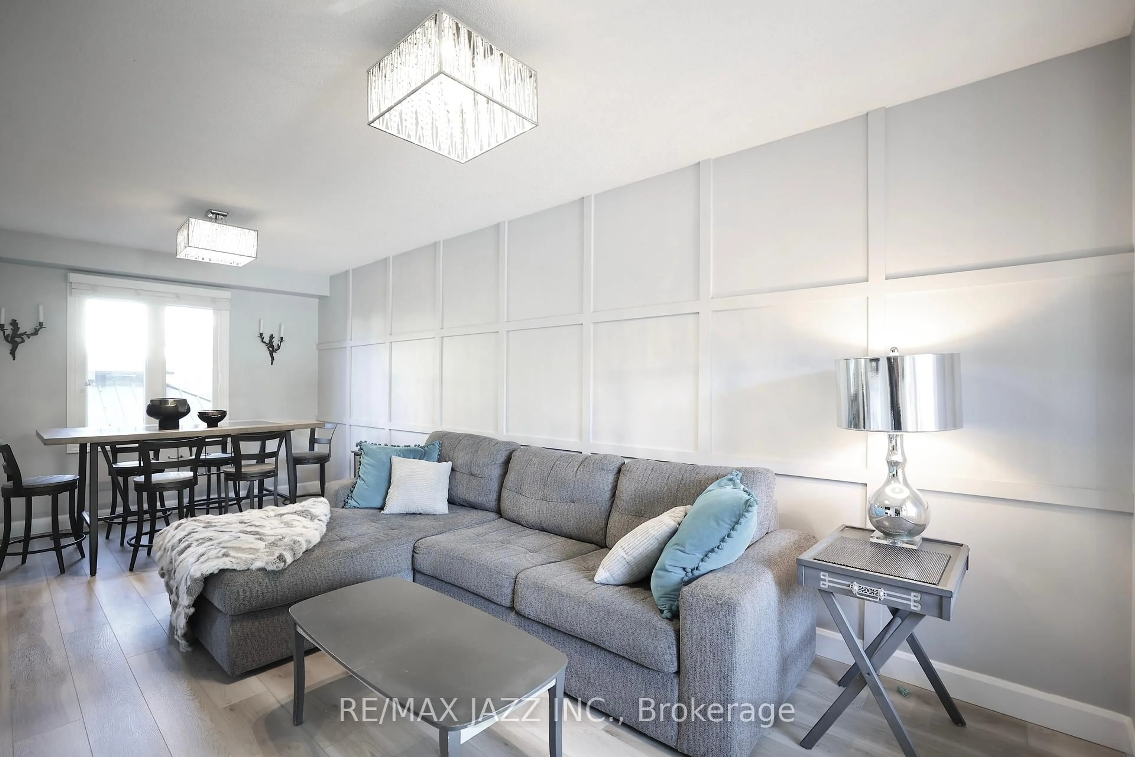 Living room with furniture, unknown for 97 Stuart Rd, Clarington Ontario L1E 2A2
