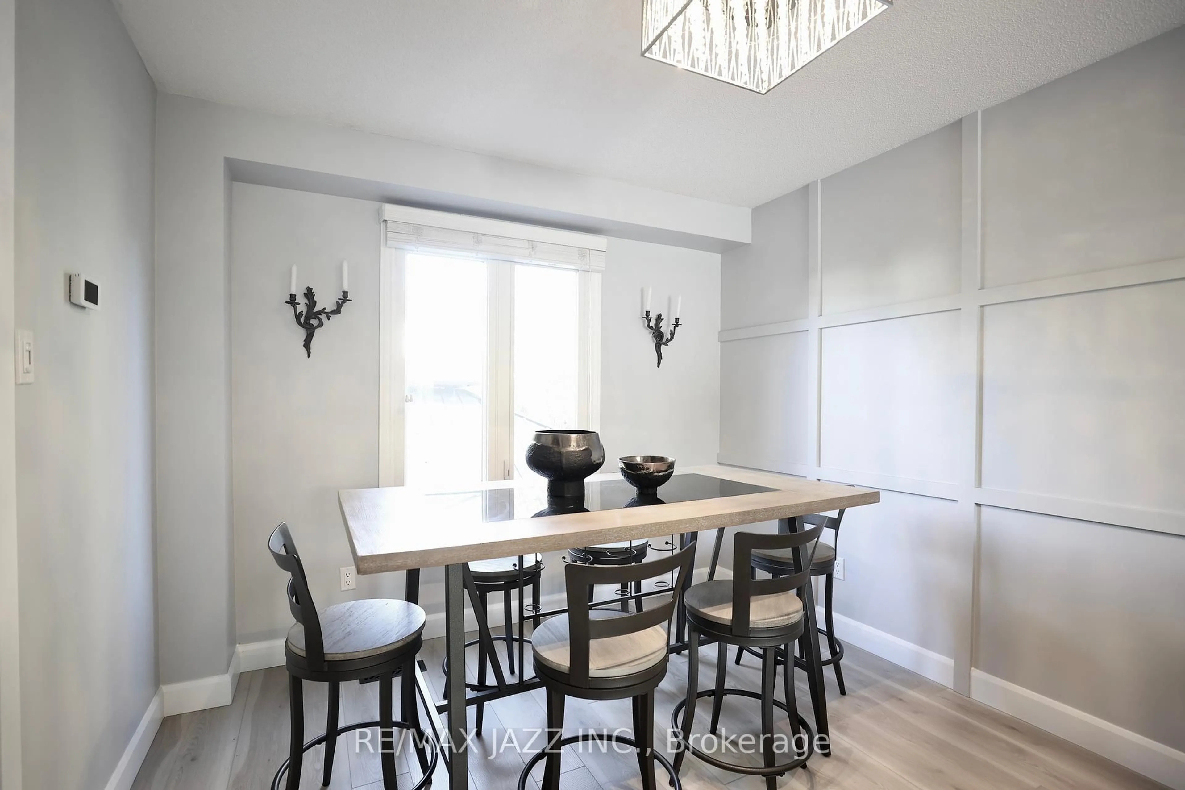 Dining room, wood/laminate floor for 97 Stuart Rd, Clarington Ontario L1E 2A2