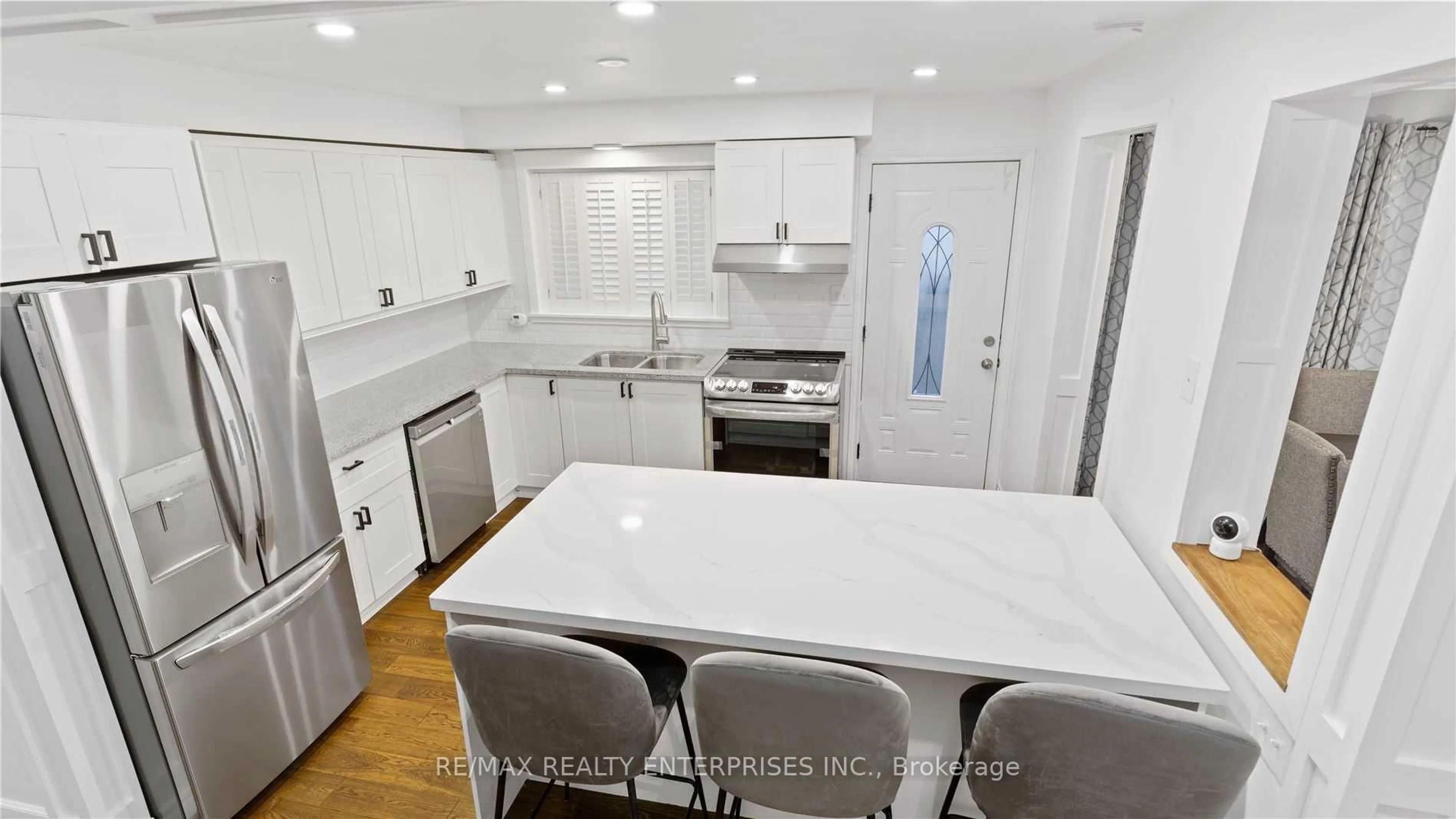 Open concept kitchen, ceramic/tile floor for 1117 Venus Cres, Oshawa Ontario L1J 6E2