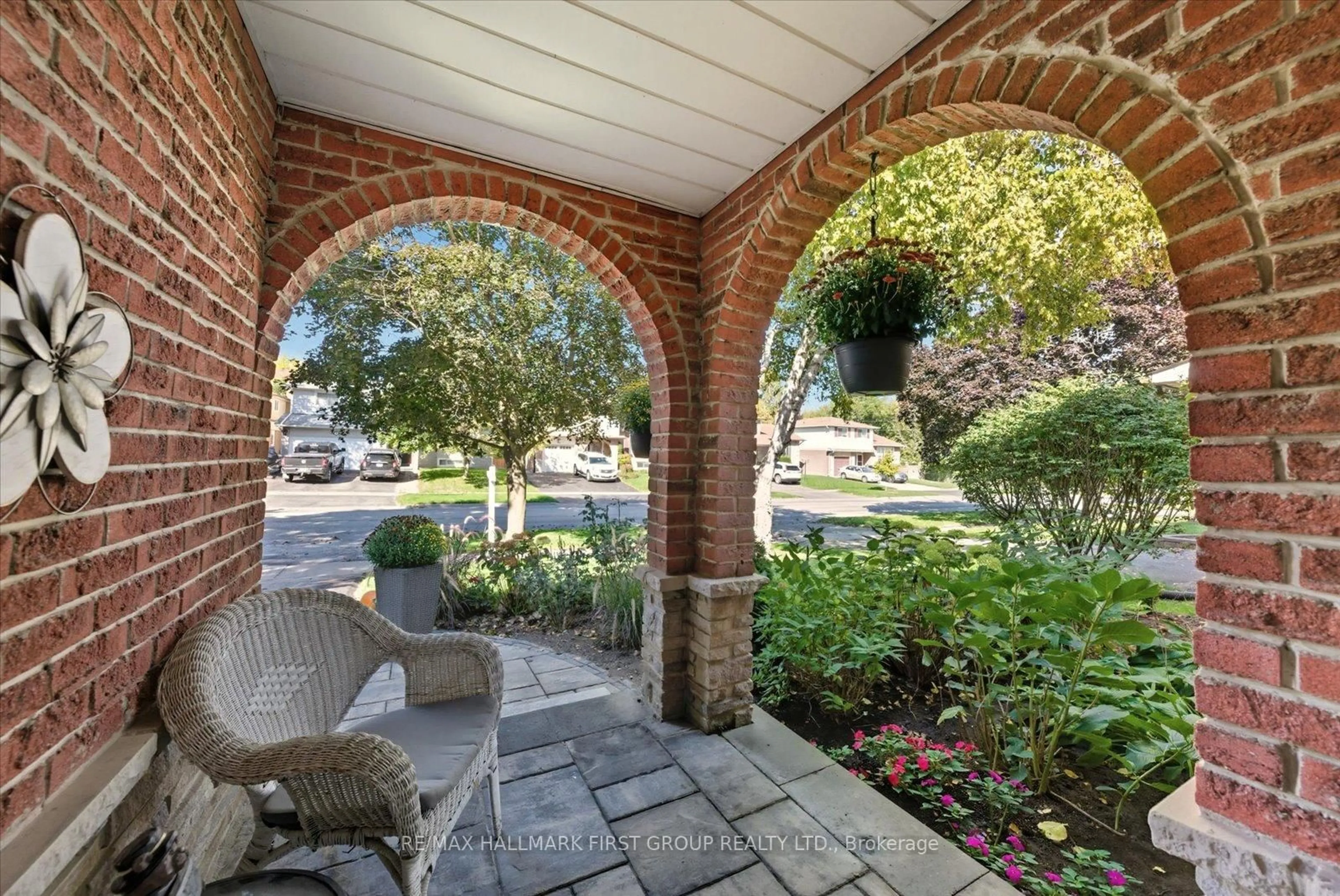 Patio, street for 7 Spry Ave, Clarington Ontario L1C 3T2