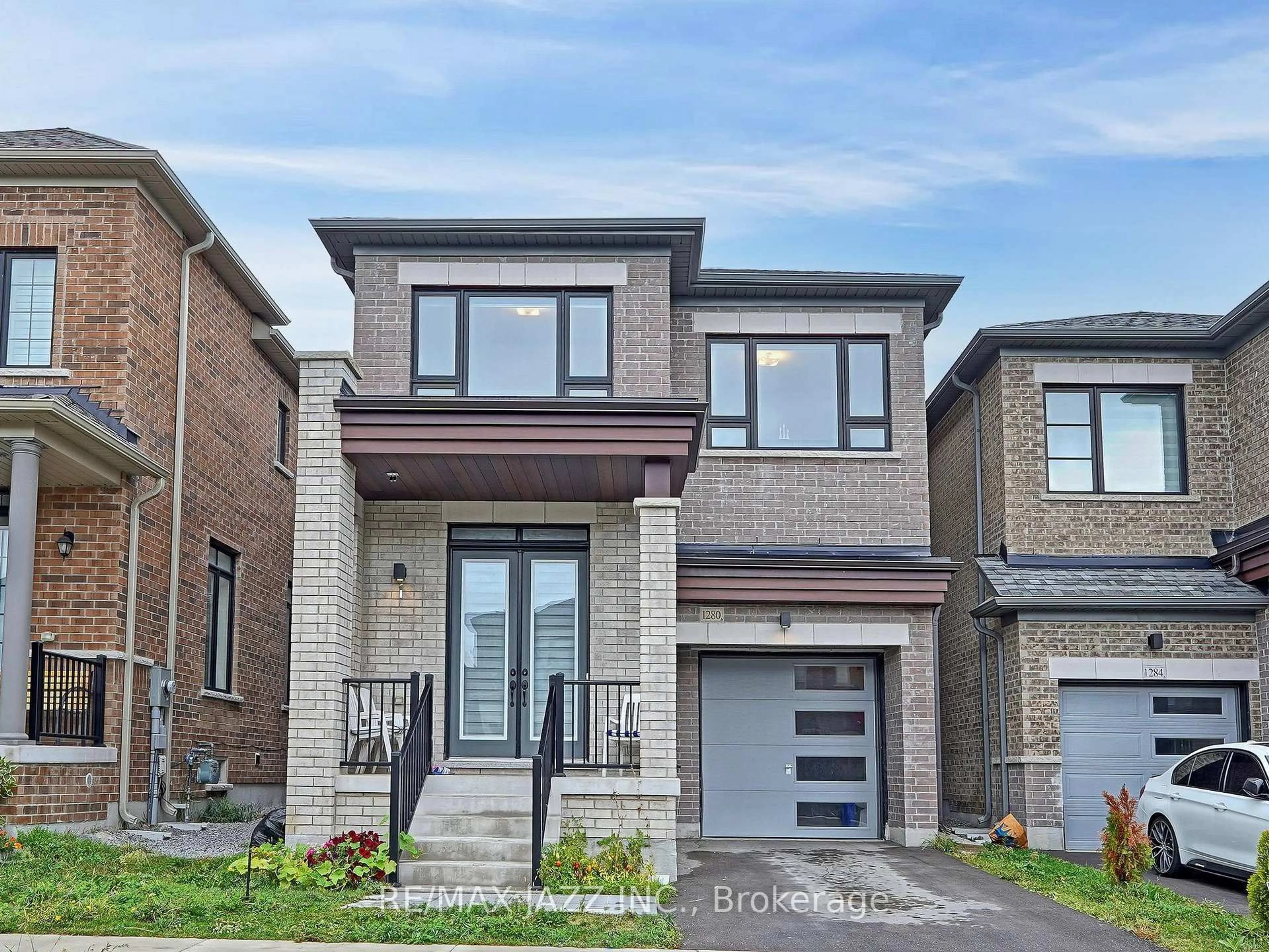 Home with brick exterior material, street for 1280 Amherst Gate, Oshawa Ontario L1L 0T1