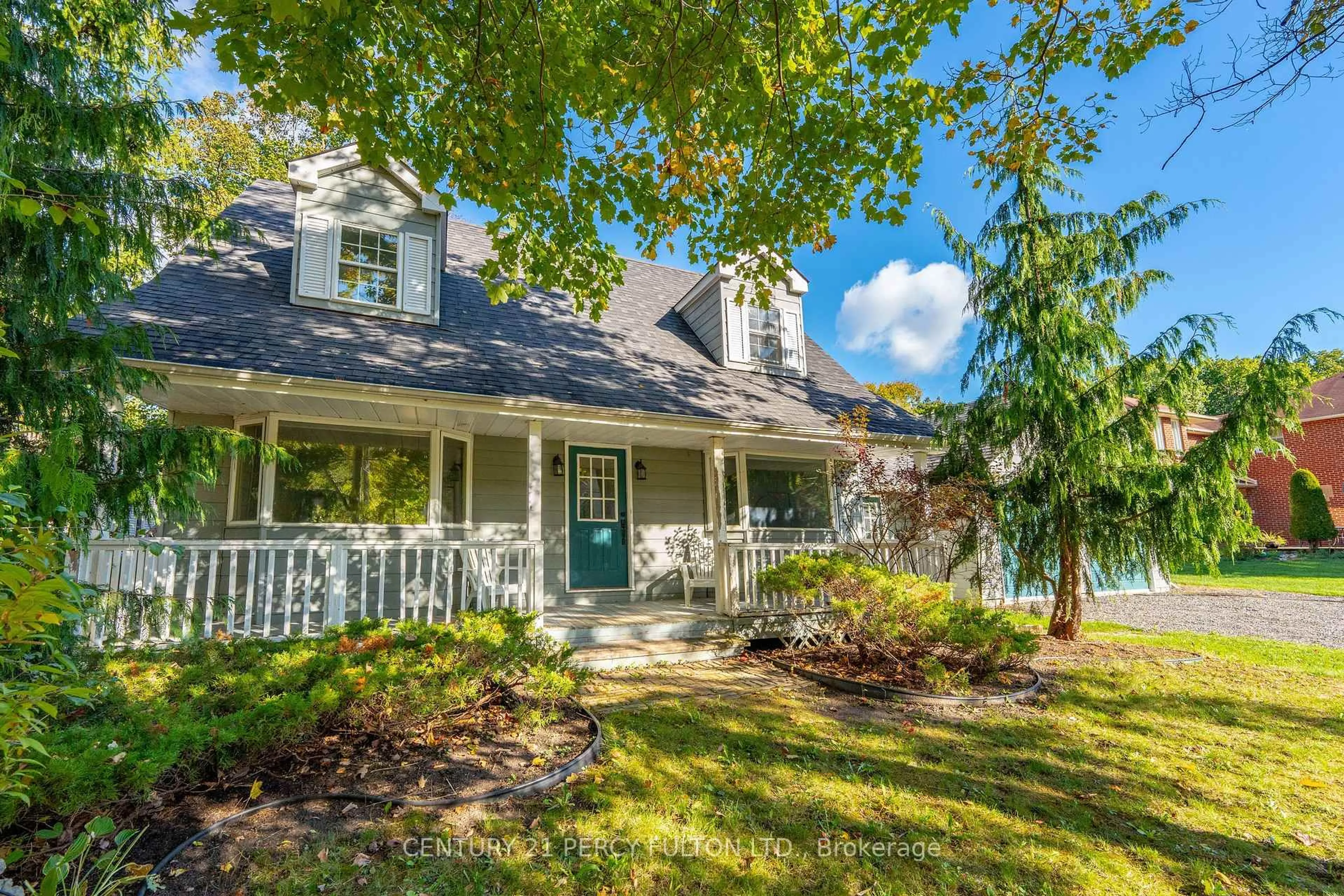 Home with vinyl exterior material, water/lake/river/ocean view for 66 Twyn Rivers Dr, Pickering Ontario L1V 6L1