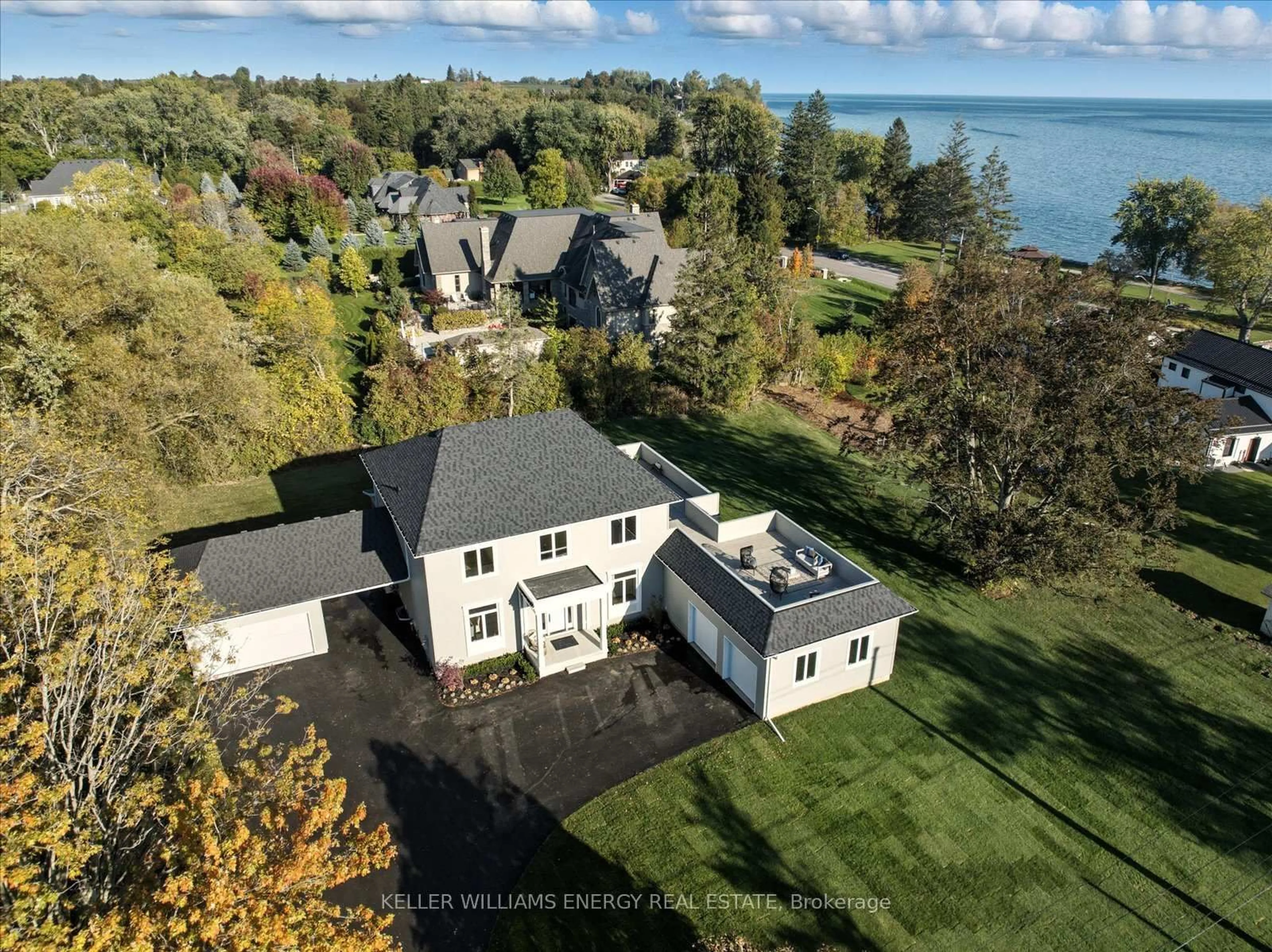 A pic from outside/outdoor area/front of a property/back of a property/a pic from drone, water/lake/river/ocean view for 631 Mill St, Clarington Ontario L1B 1L9
