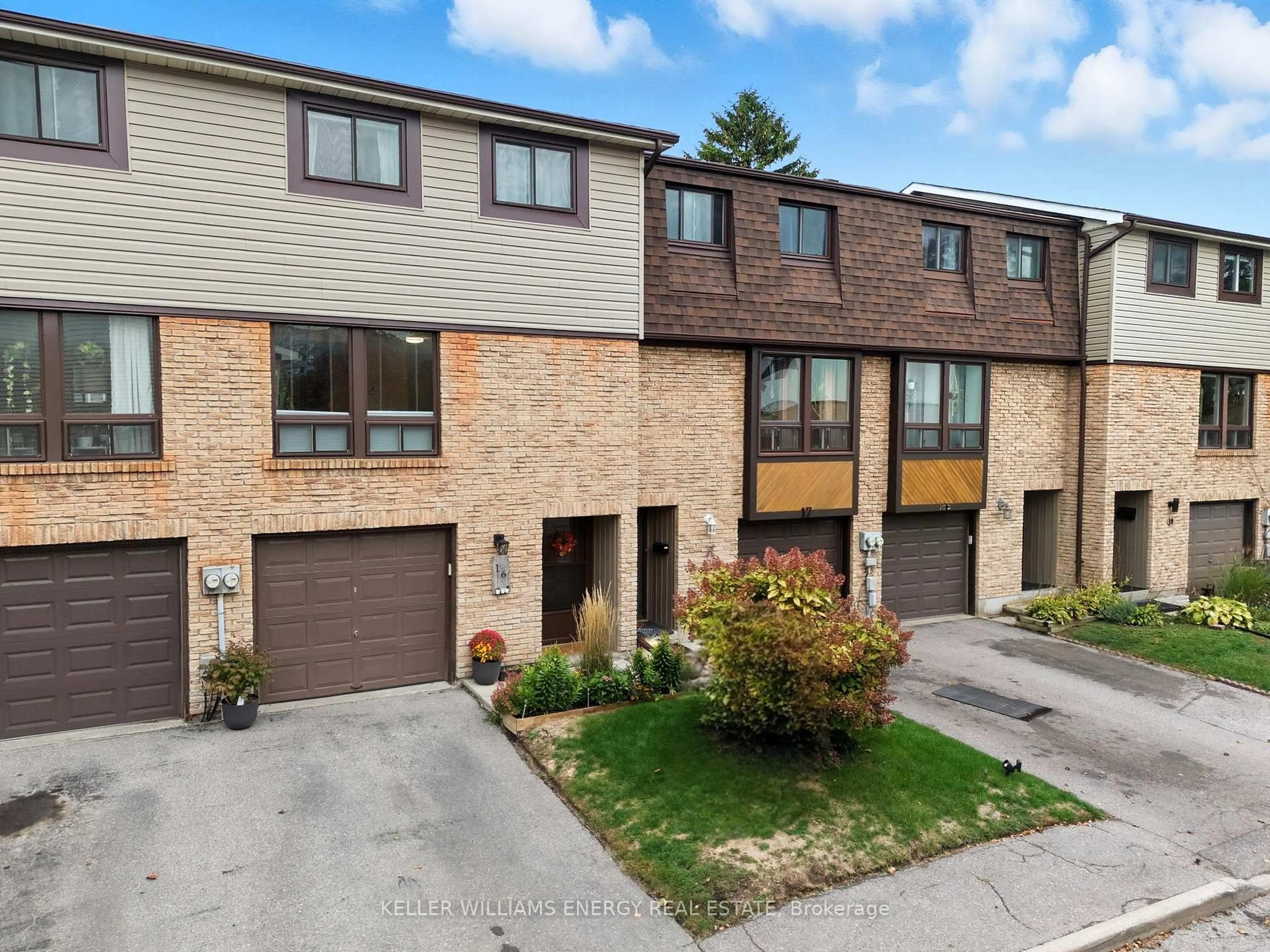 Home with brick exterior material, street for 220 Ormond Dr #W16, Oshawa Ontario L1G 6T5