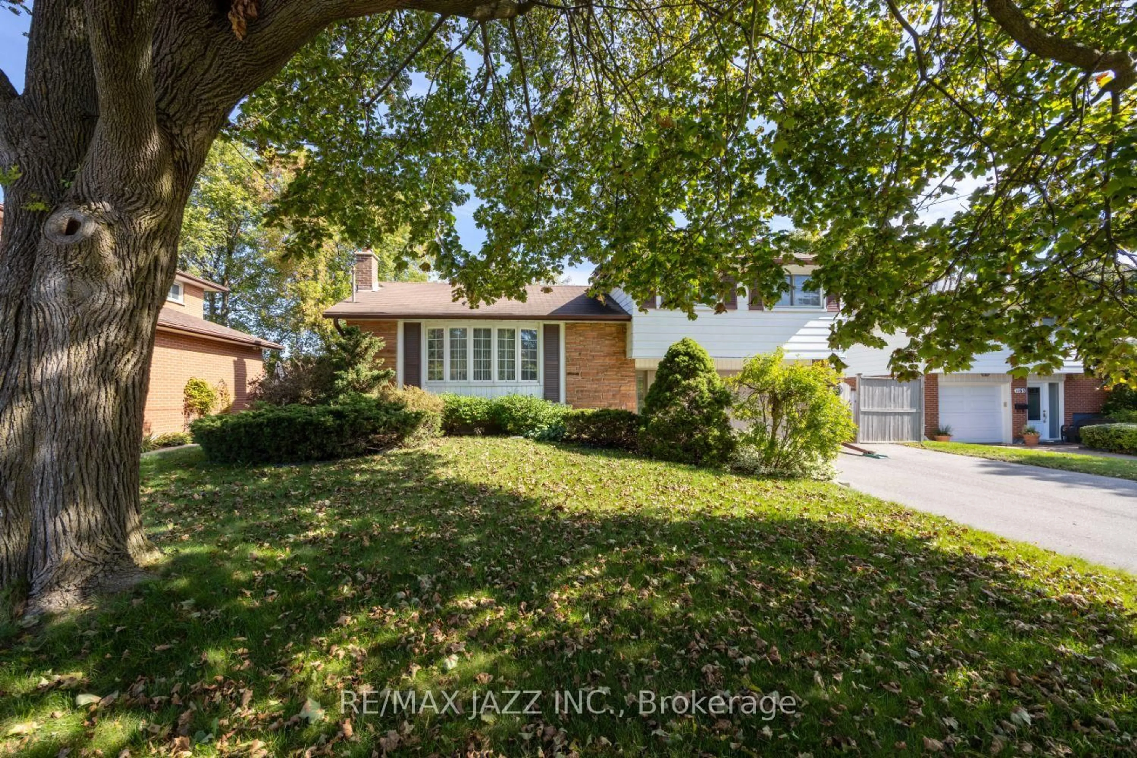 Home with brick exterior material, street for 1171 Northridge St, Oshawa Ontario L1G 3P3