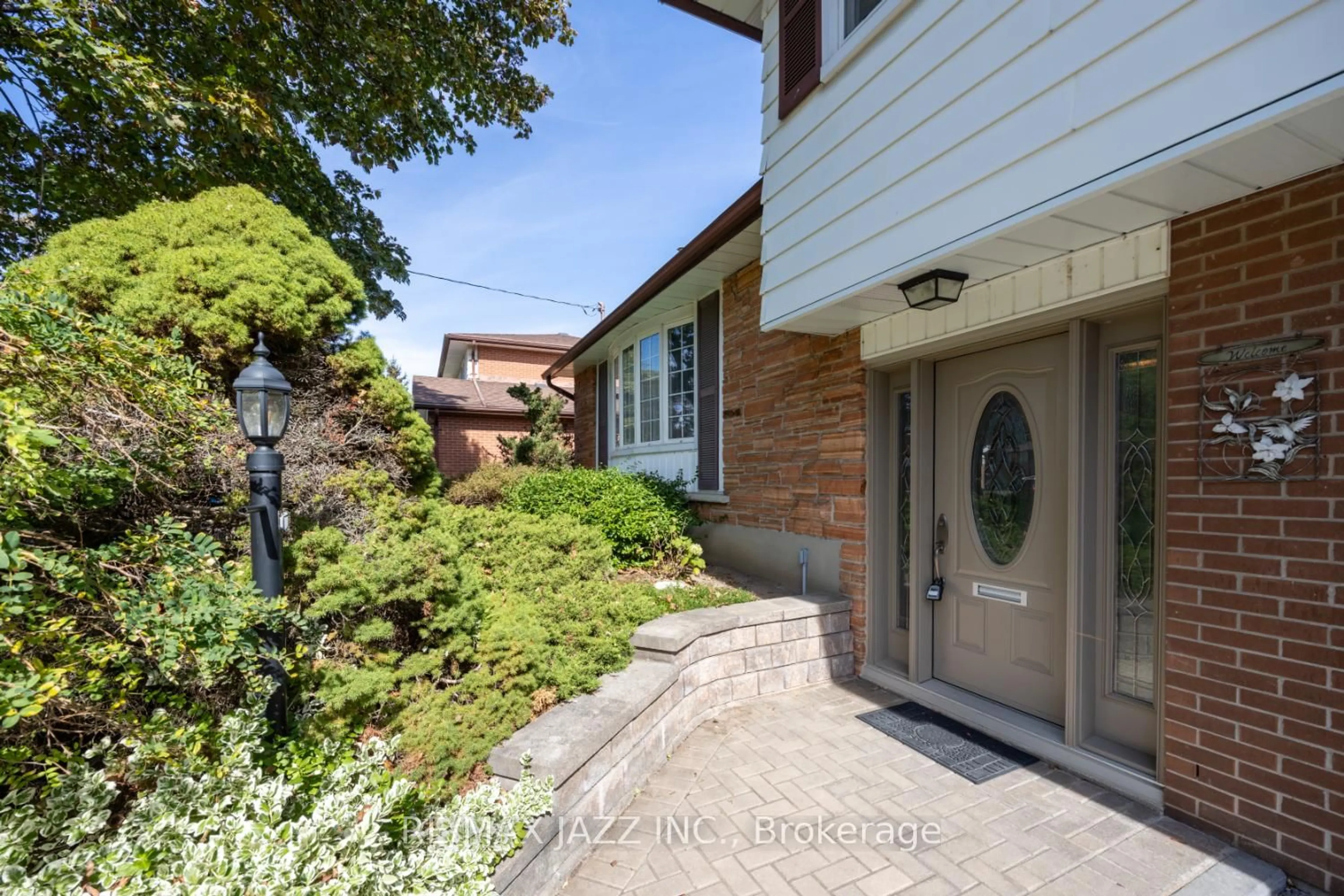 Home with brick exterior material, street for 1171 Northridge St, Oshawa Ontario L1G 3P3