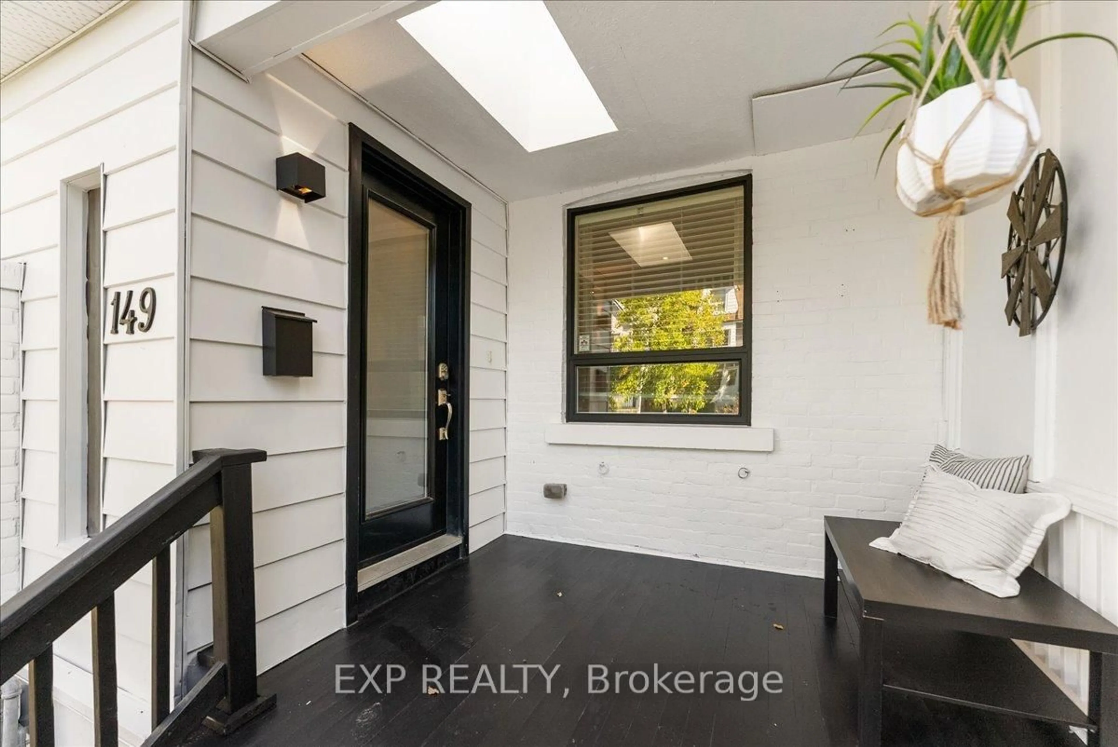 Indoor entryway for 149 Drayton Ave, Toronto Ontario M4C 3M1