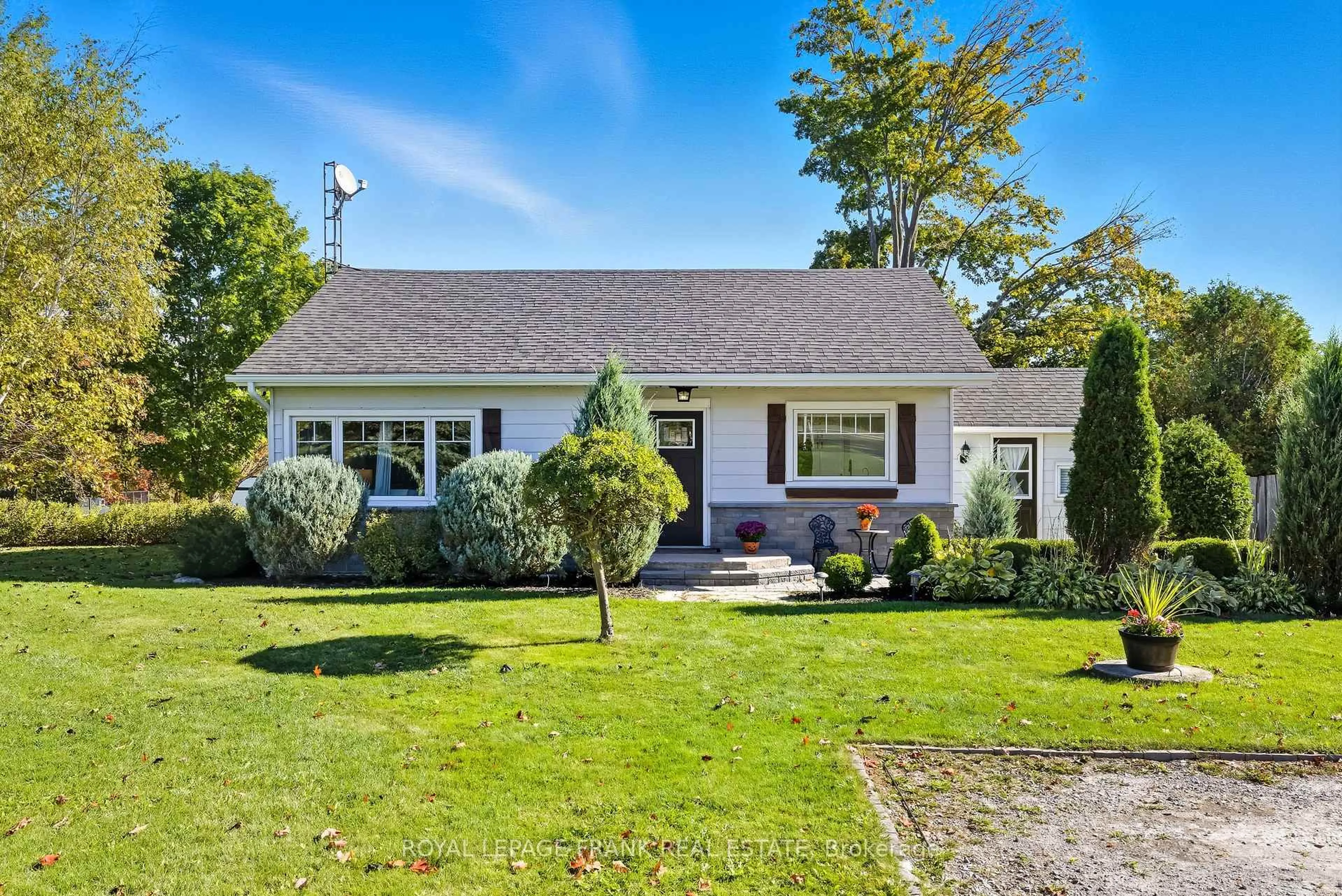 Home with vinyl exterior material, street for 18975 Hwy 12, Scugog Ontario L9P 1R3