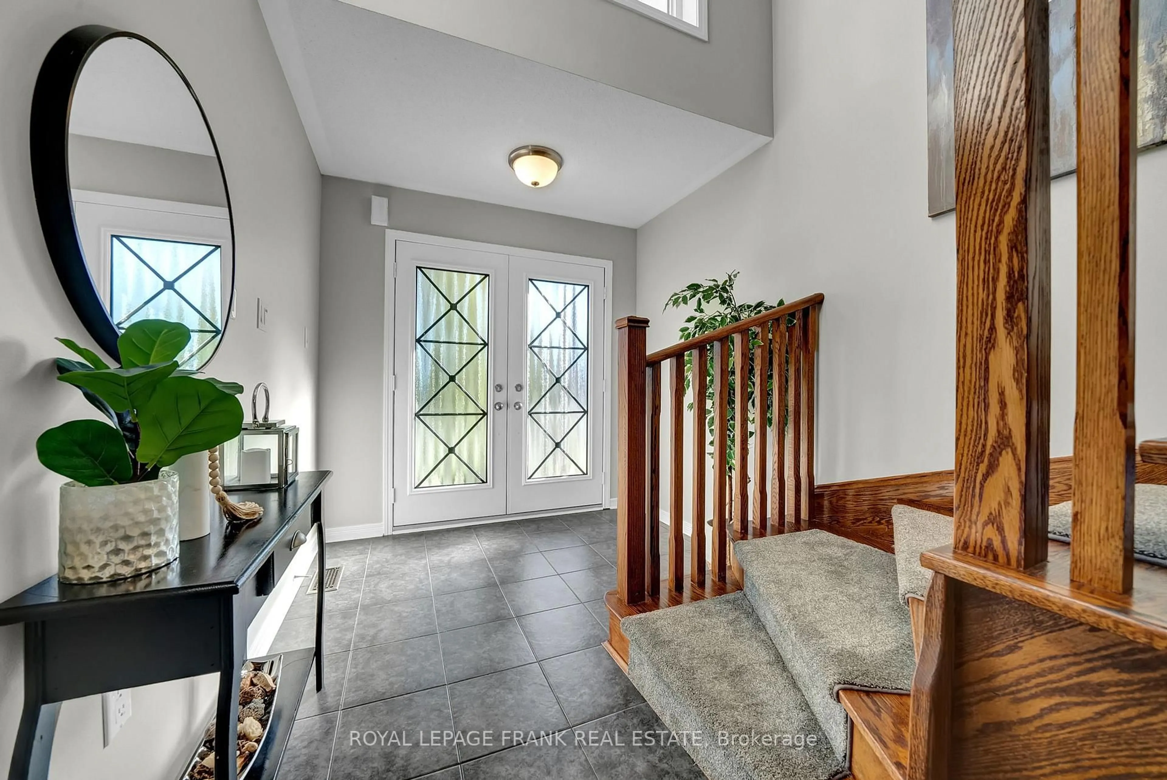 Indoor entryway for 146 Buttonshaw St, Clarington Ontario L1C 0J7