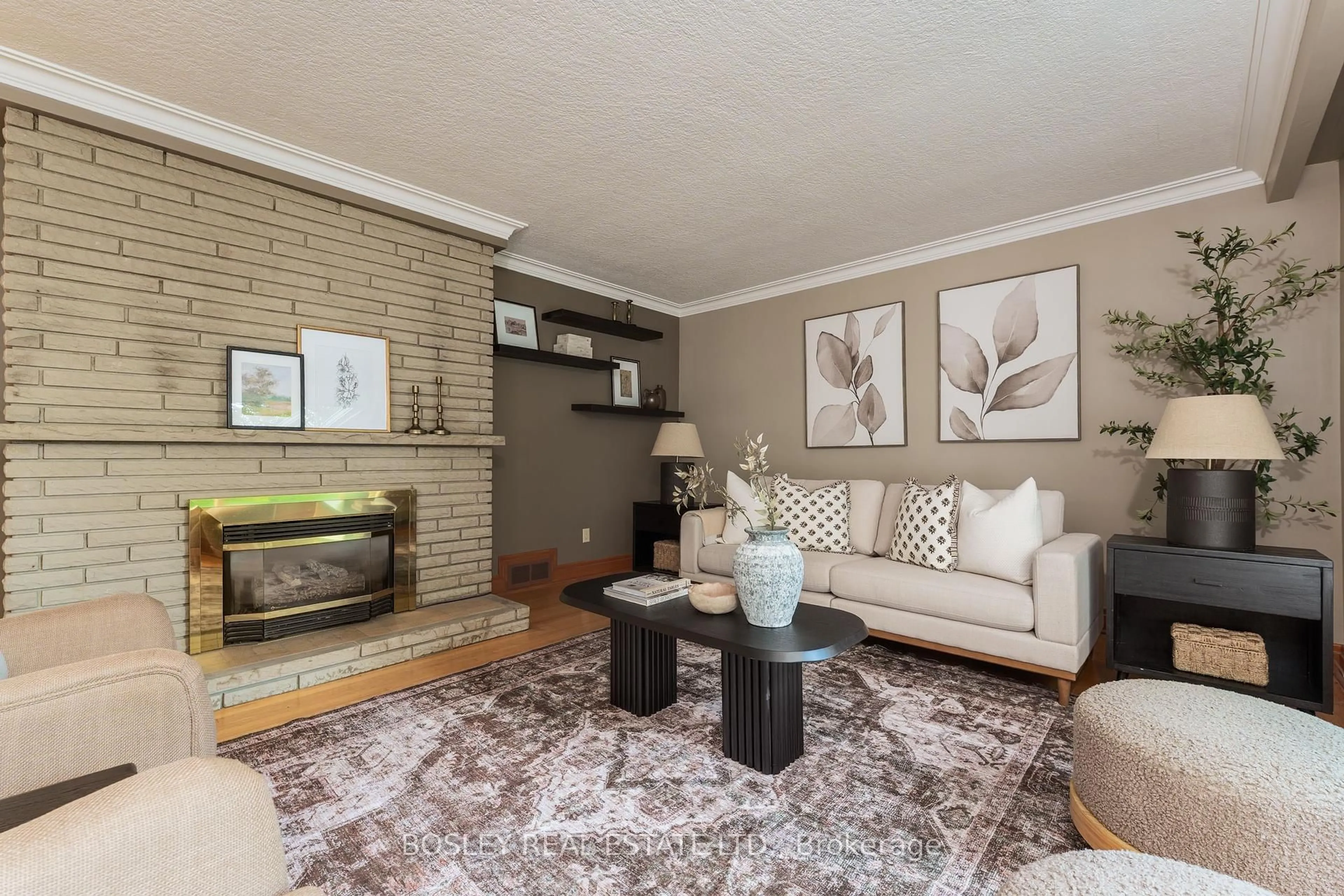 Living room with furniture, unknown for 25 Ayre Point Rd, Toronto Ontario M1M 1G4
