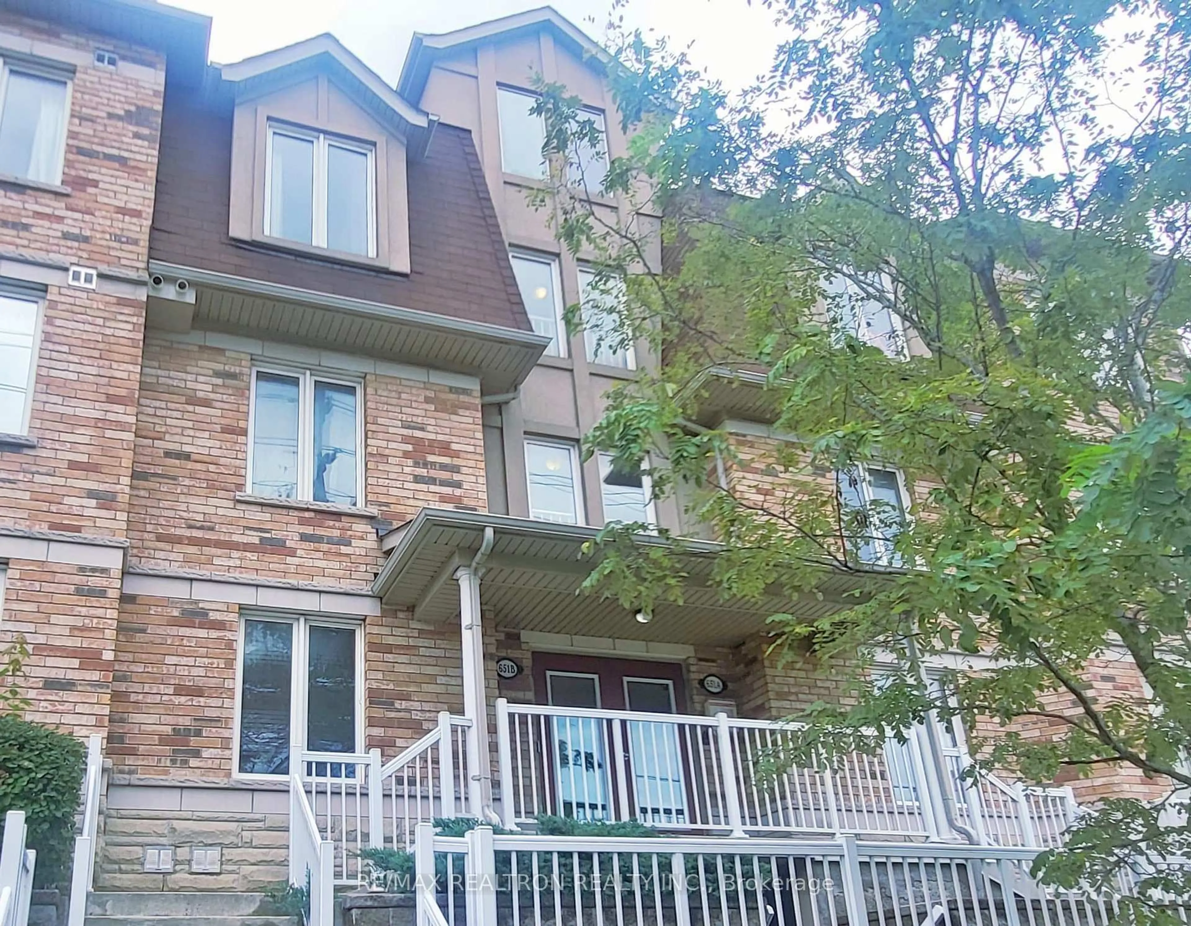 Unknown for 651 B Warden Ave #36, Toronto Ontario M1L 0E8