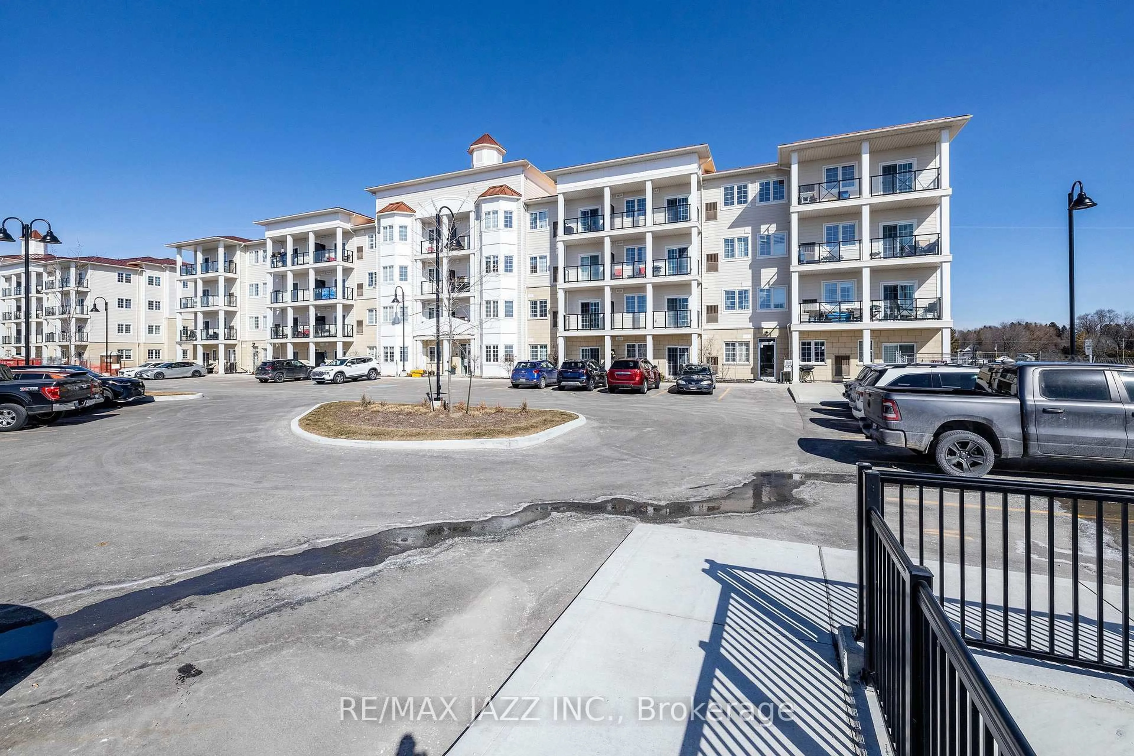 A pic from outside/outdoor area/front of a property/back of a property/a pic from drone, unknown for 70 Shipway Ave #412, Clarington Ontario L1B 0V7