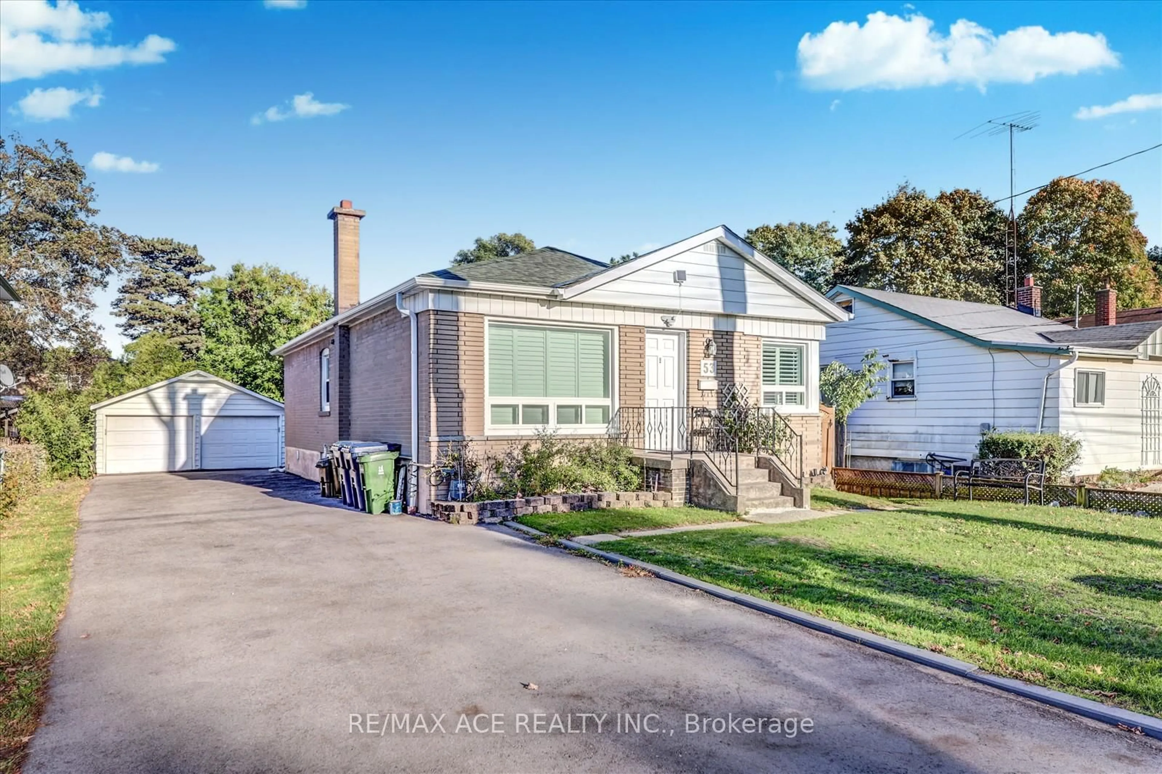 A pic from outside/outdoor area/front of a property/back of a property/a pic from drone, street for 53 Falaise Rd, Toronto Ontario M1E 3B7