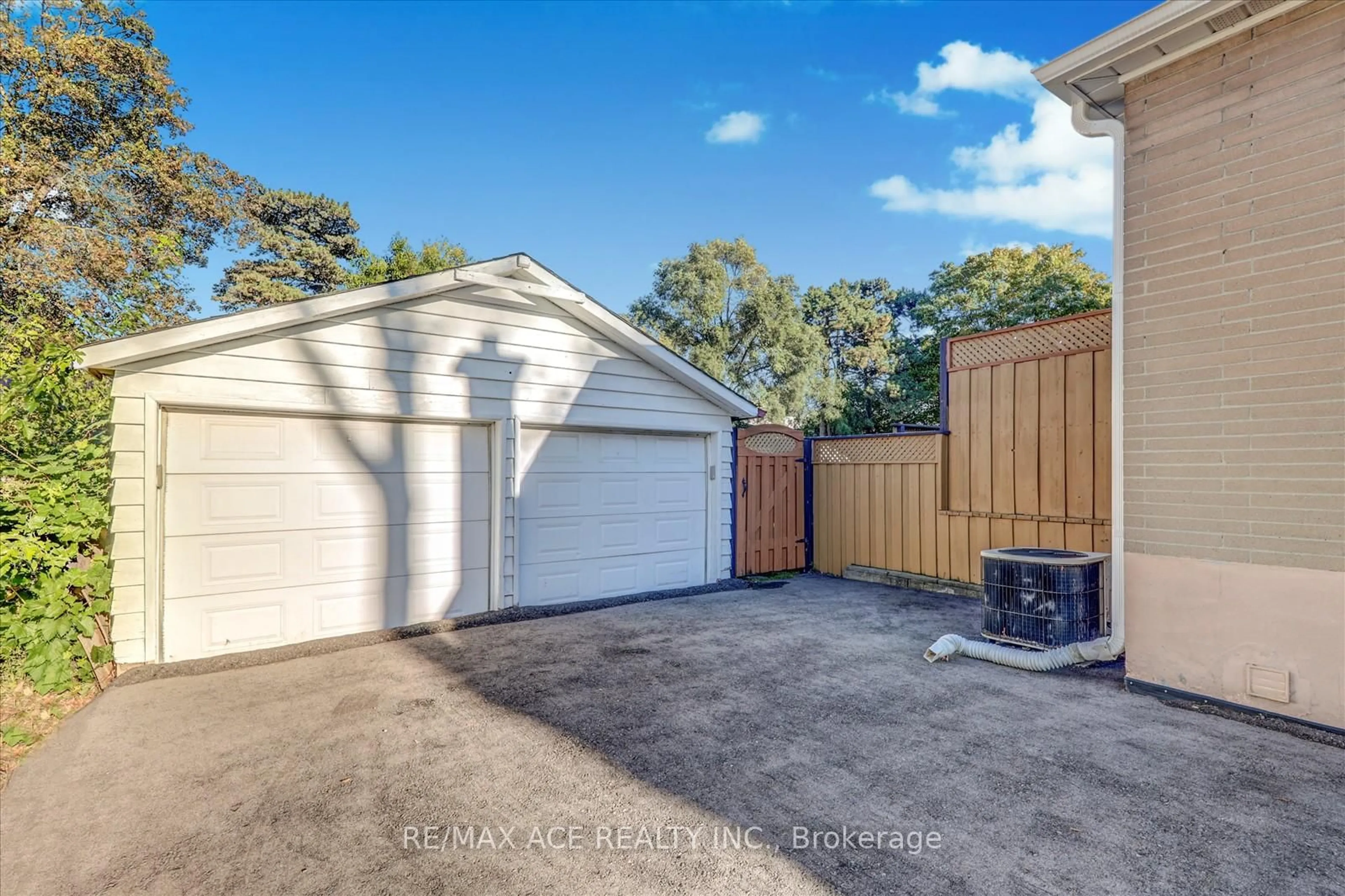 Unknown for 53 Falaise Rd, Toronto Ontario M1E 3B7
