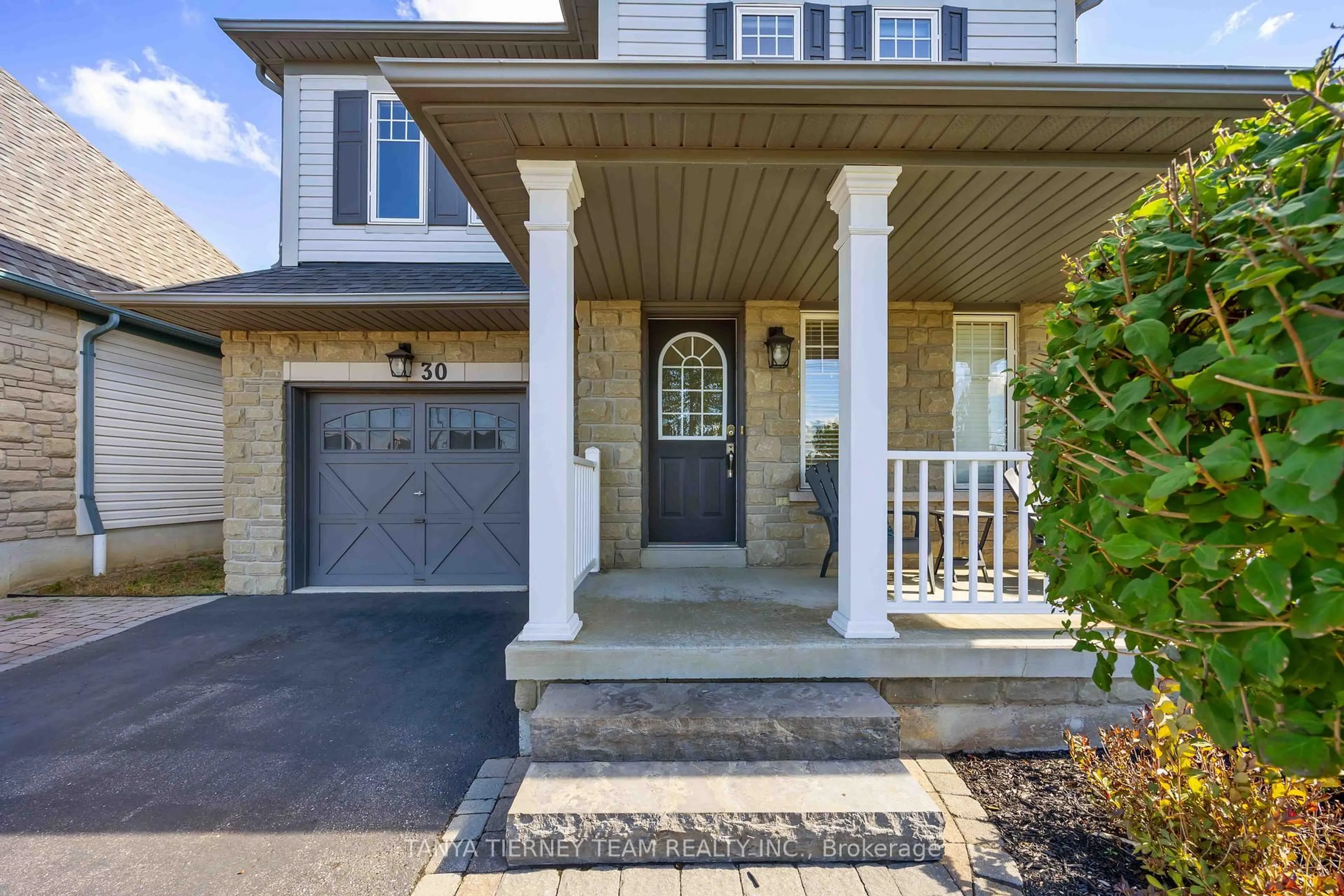 Unknown for 30 Claridge Cres, Whitby Ontario L1R 3E2