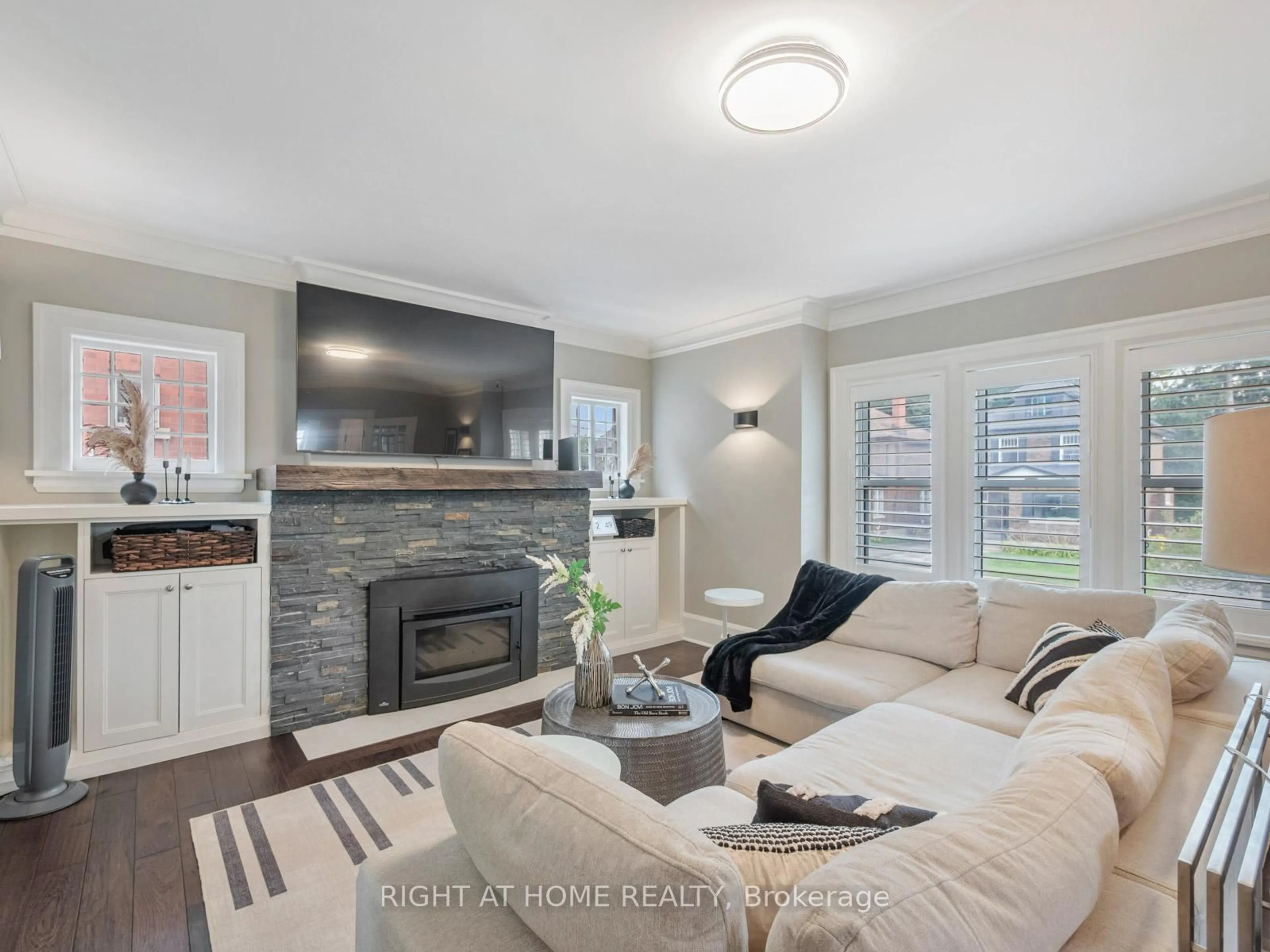 Living room with furniture, unknown for 300 William St, Oshawa Ontario L1G 1K8