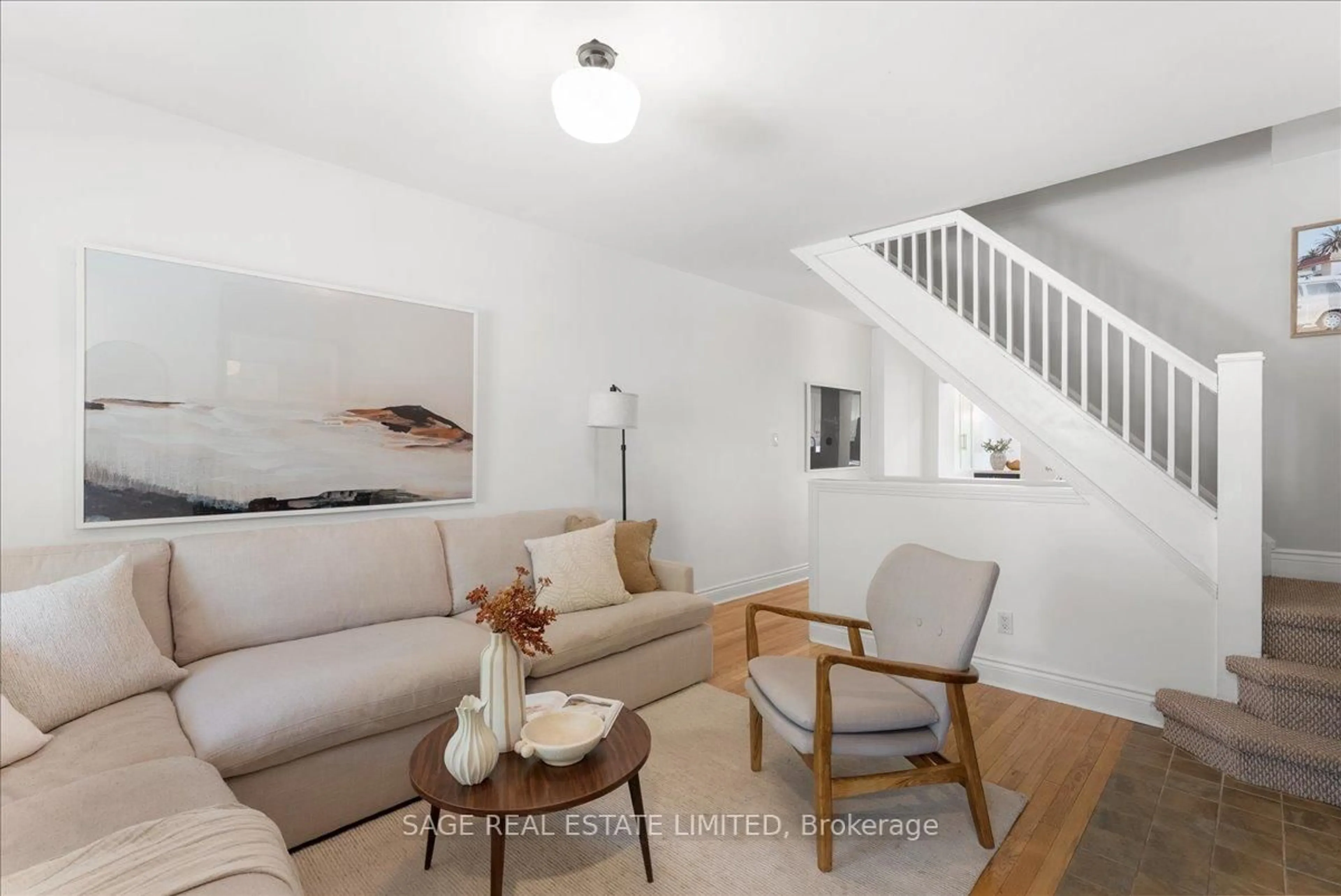 Living room with furniture, unknown for 28 Pickering St, Toronto Ontario M4E 3J6