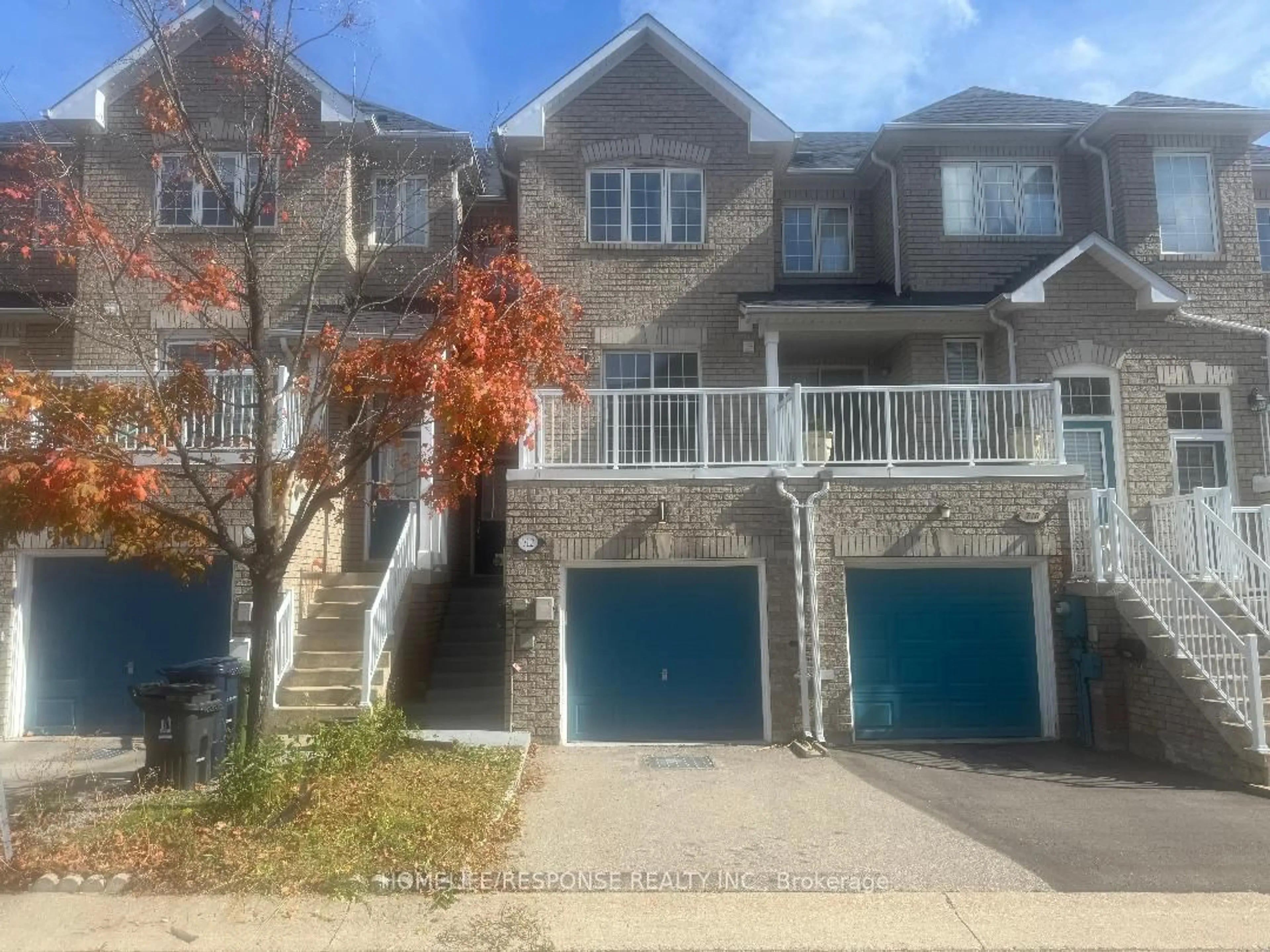 A pic from outside/outdoor area/front of a property/back of a property/a pic from drone, street for 712 Warden Ave #50, Toronto Ontario M1L 4W4