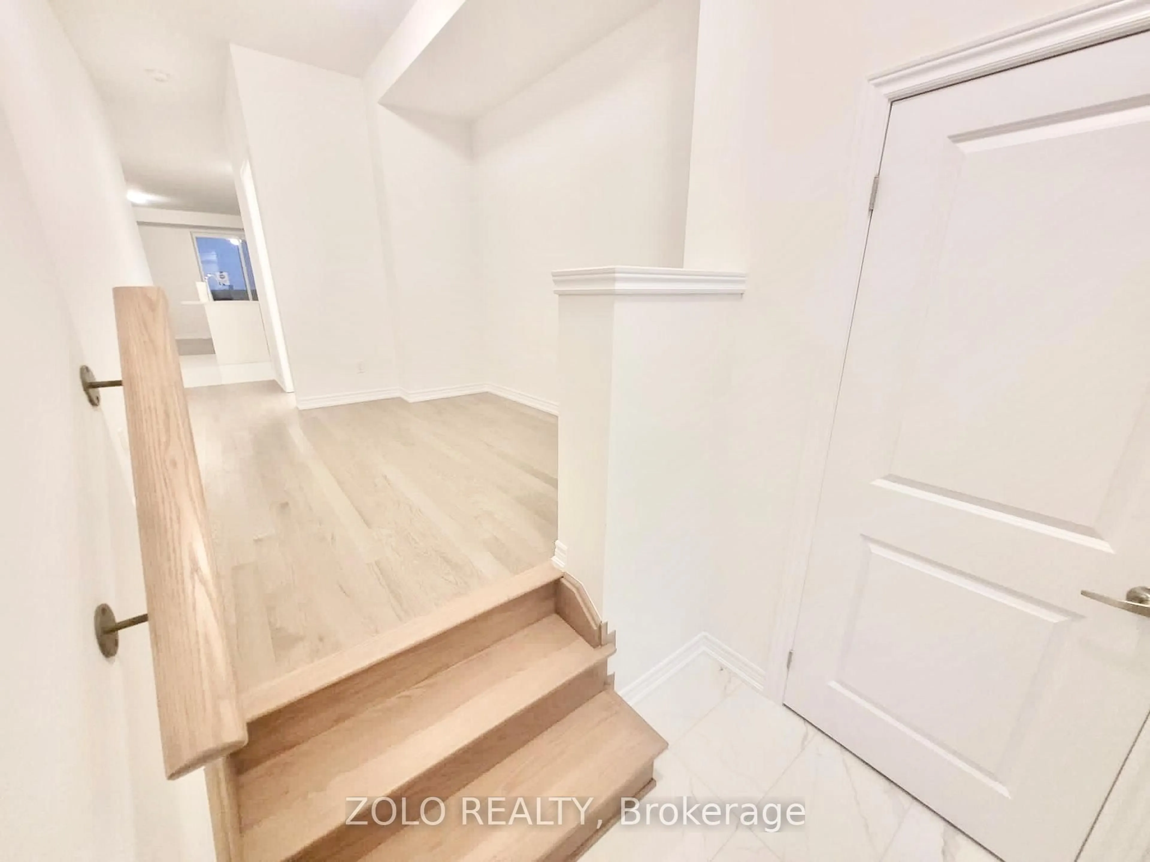 Unknown for 7 Sorbara Way, Whitby Ontario L1M 0M4