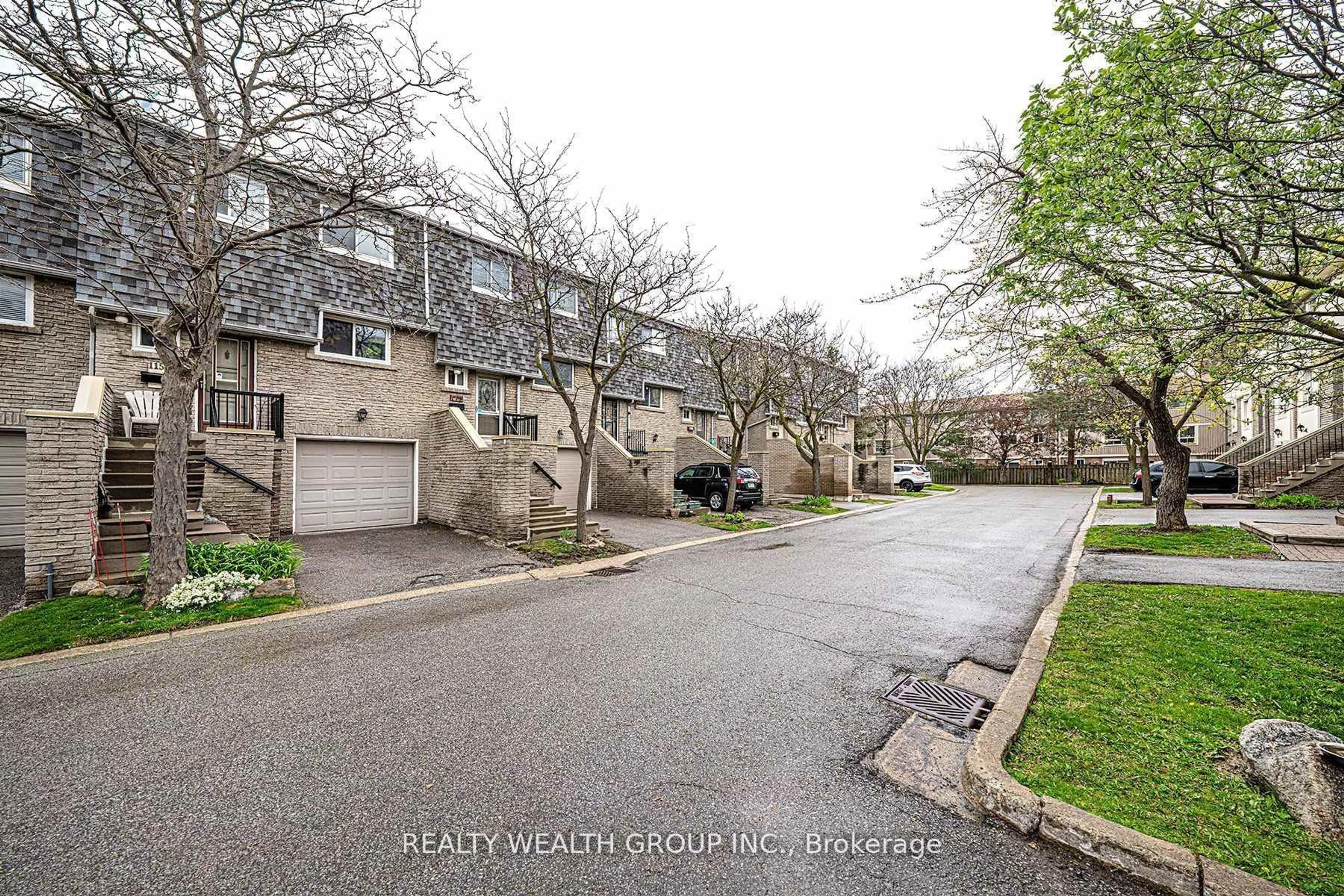 A pic from outside/outdoor area/front of a property/back of a property/a pic from drone, street for 1280 Bridletowne Circ #113, Toronto Ontario M1W 2V4