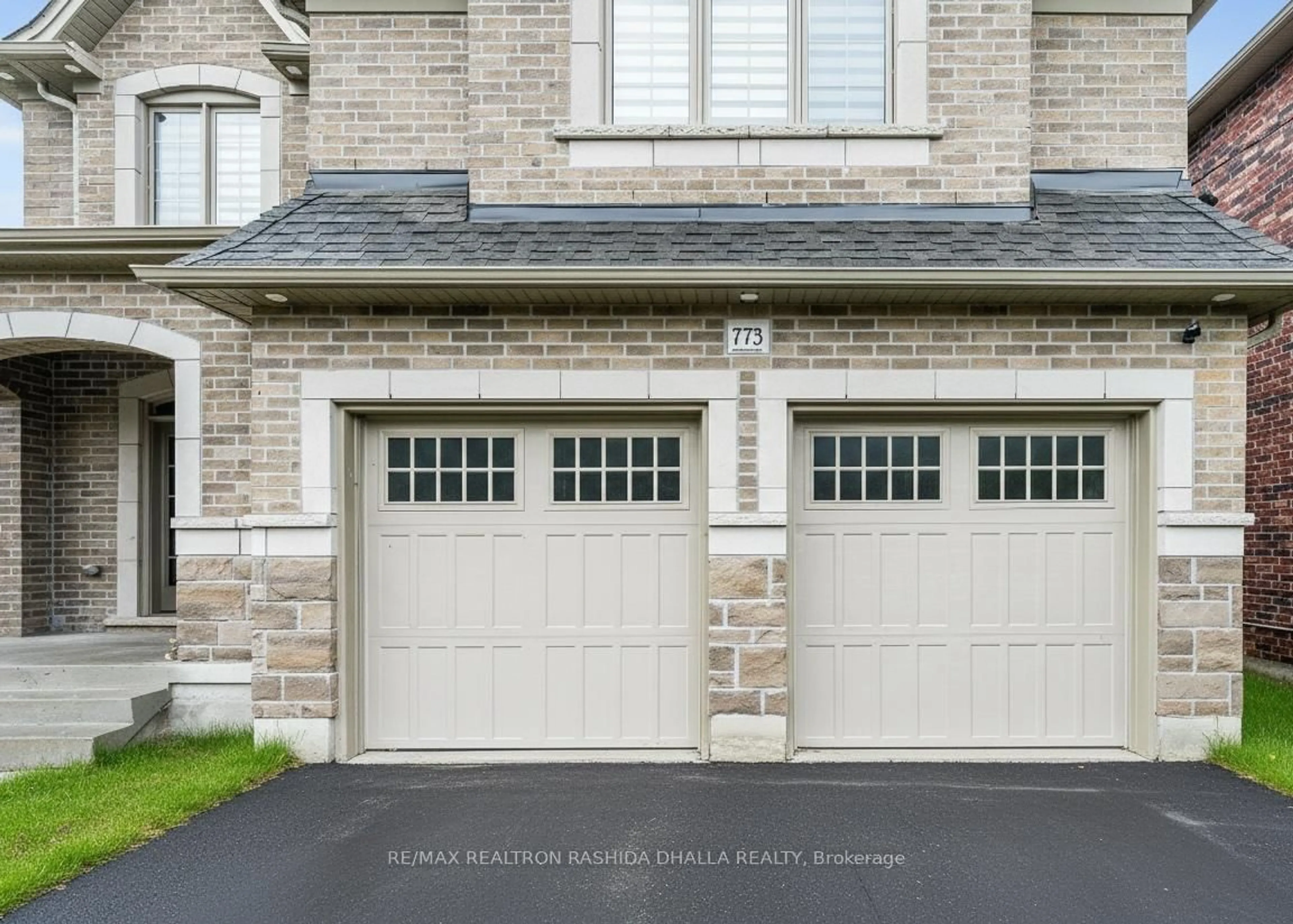 Unknown for 773 Adelaide Ave, Oshawa Ontario L1J 6S1