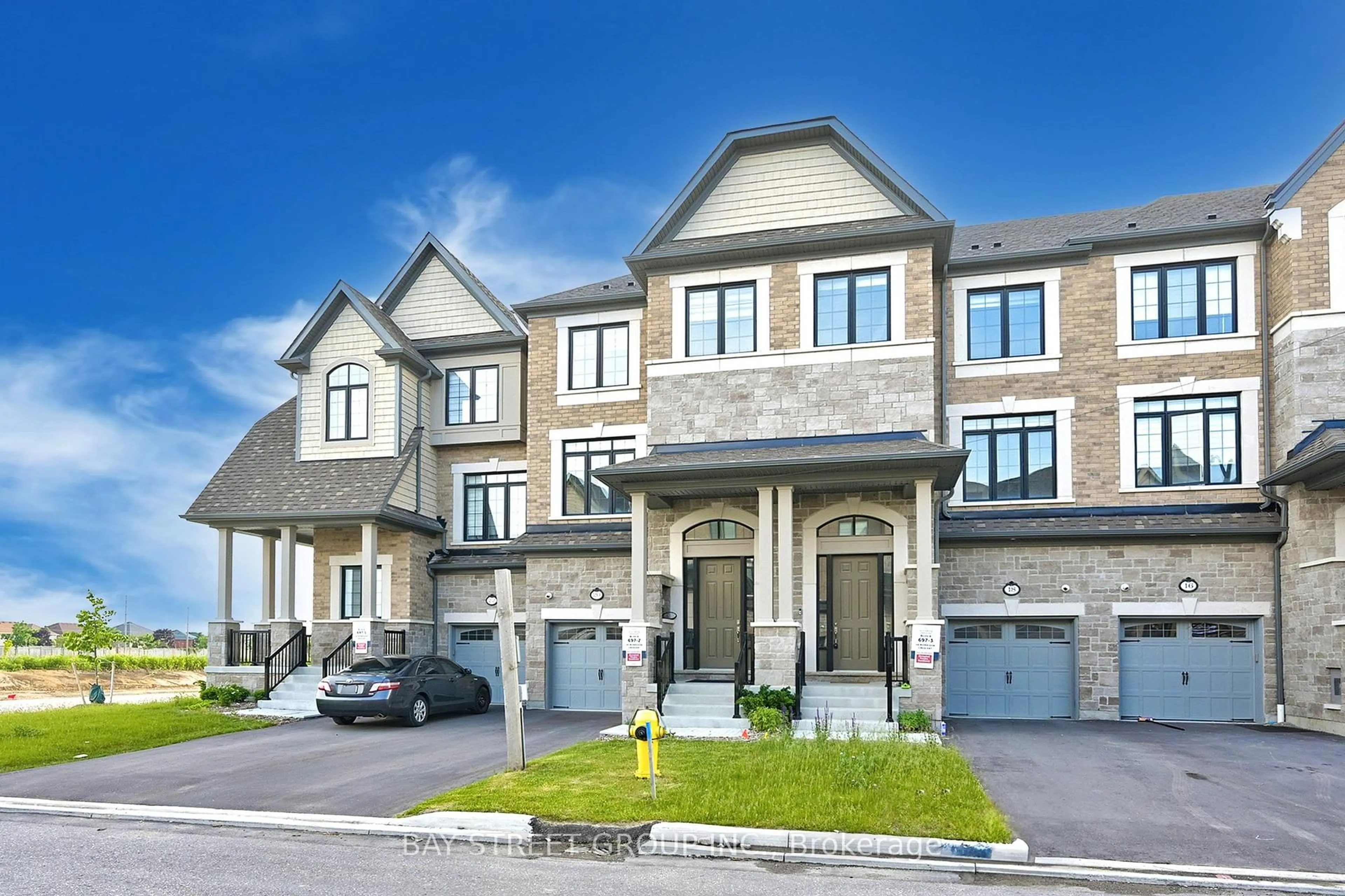Unknown for 20 Morrison Cres, Whitby Ontario L1P 1V4