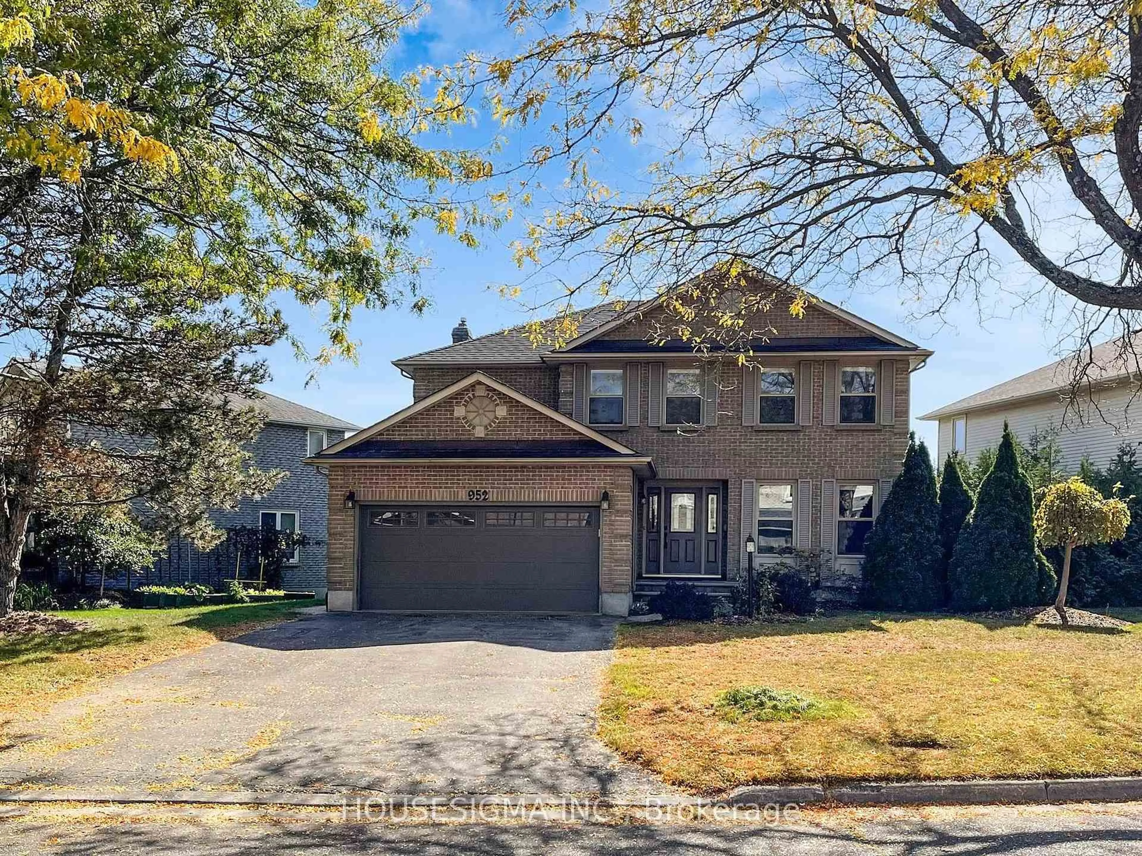 Unknown for 952 Peggoty Circ, Oshawa Ontario L1K 2G5