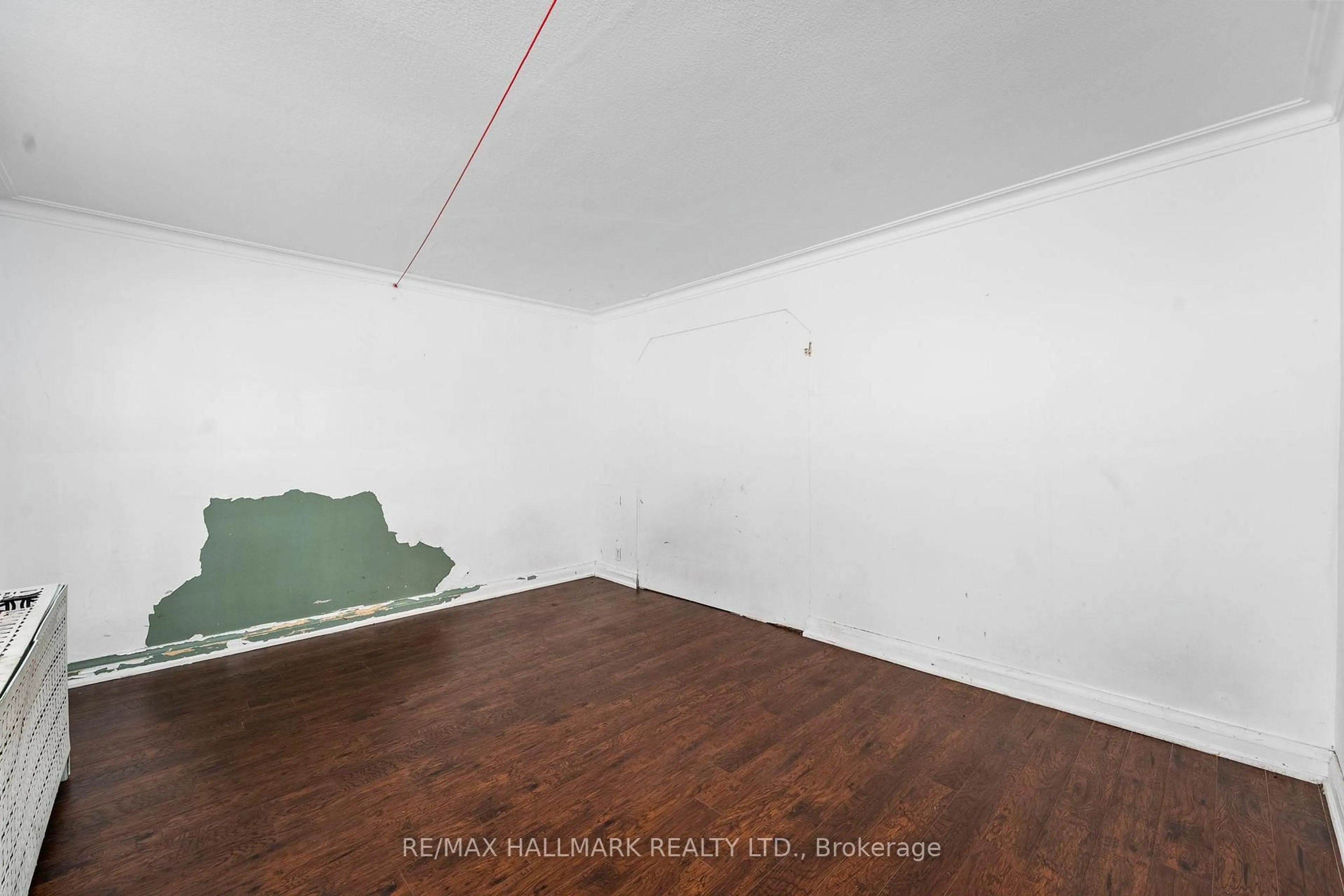 A pic of a room for 21 Plaxton Dr, Toronto Ontario M4B 2P6