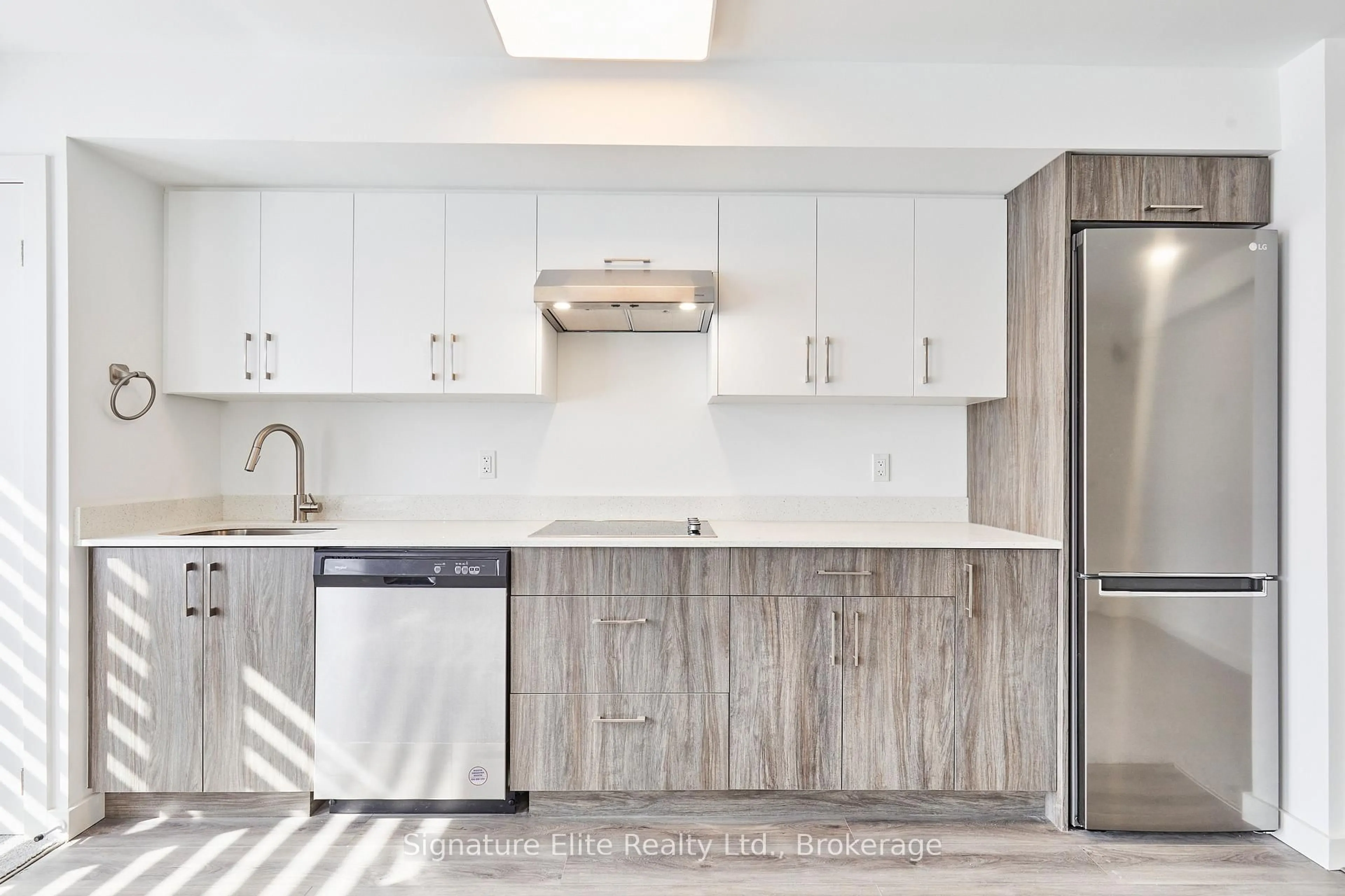 Unknown for 45 Connaught Ave #305, Toronto Ontario M4L 2V8