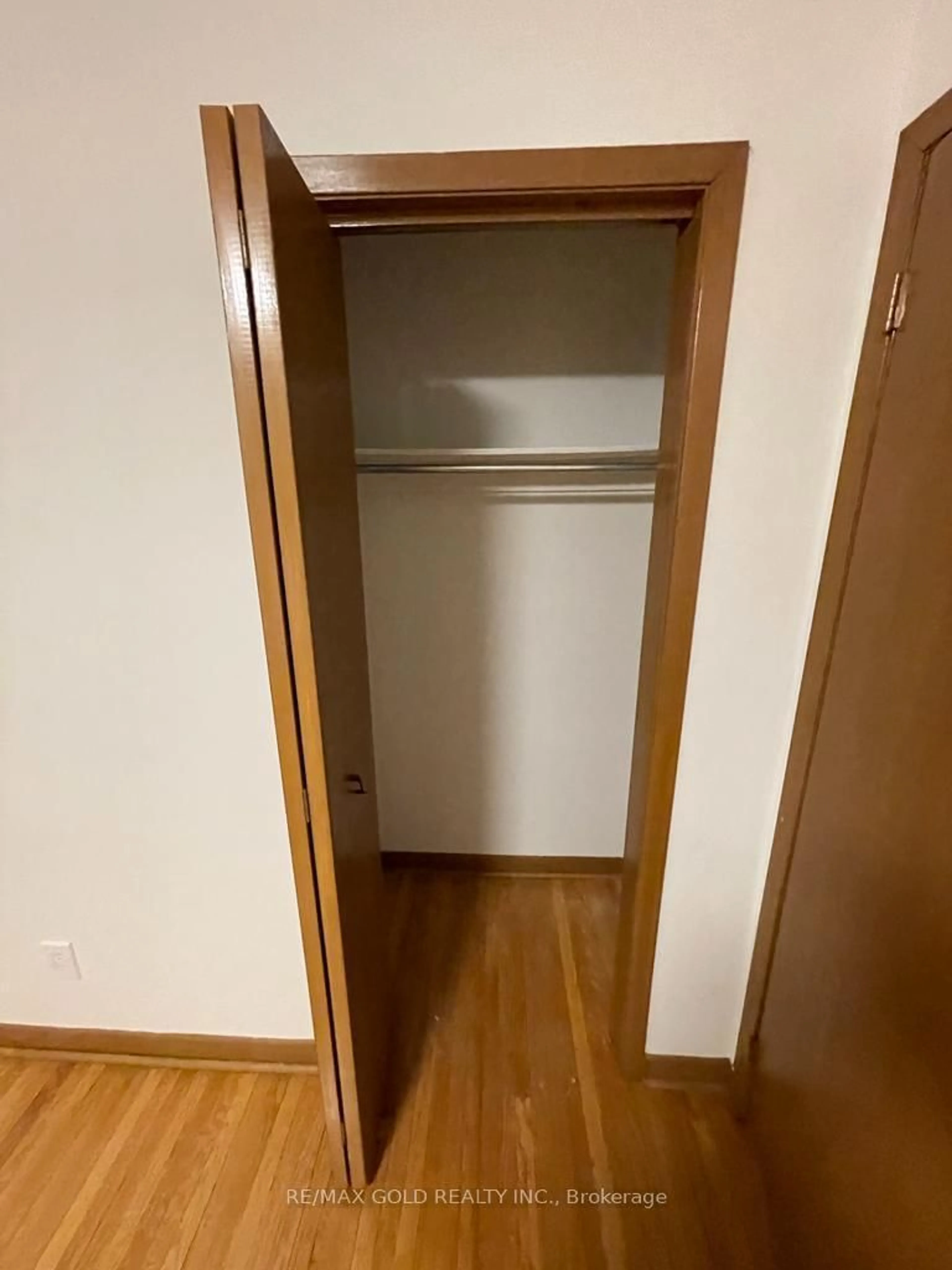 A pic of a room for 39 Magnolia Ave, Toronto Ontario M1K 3K3