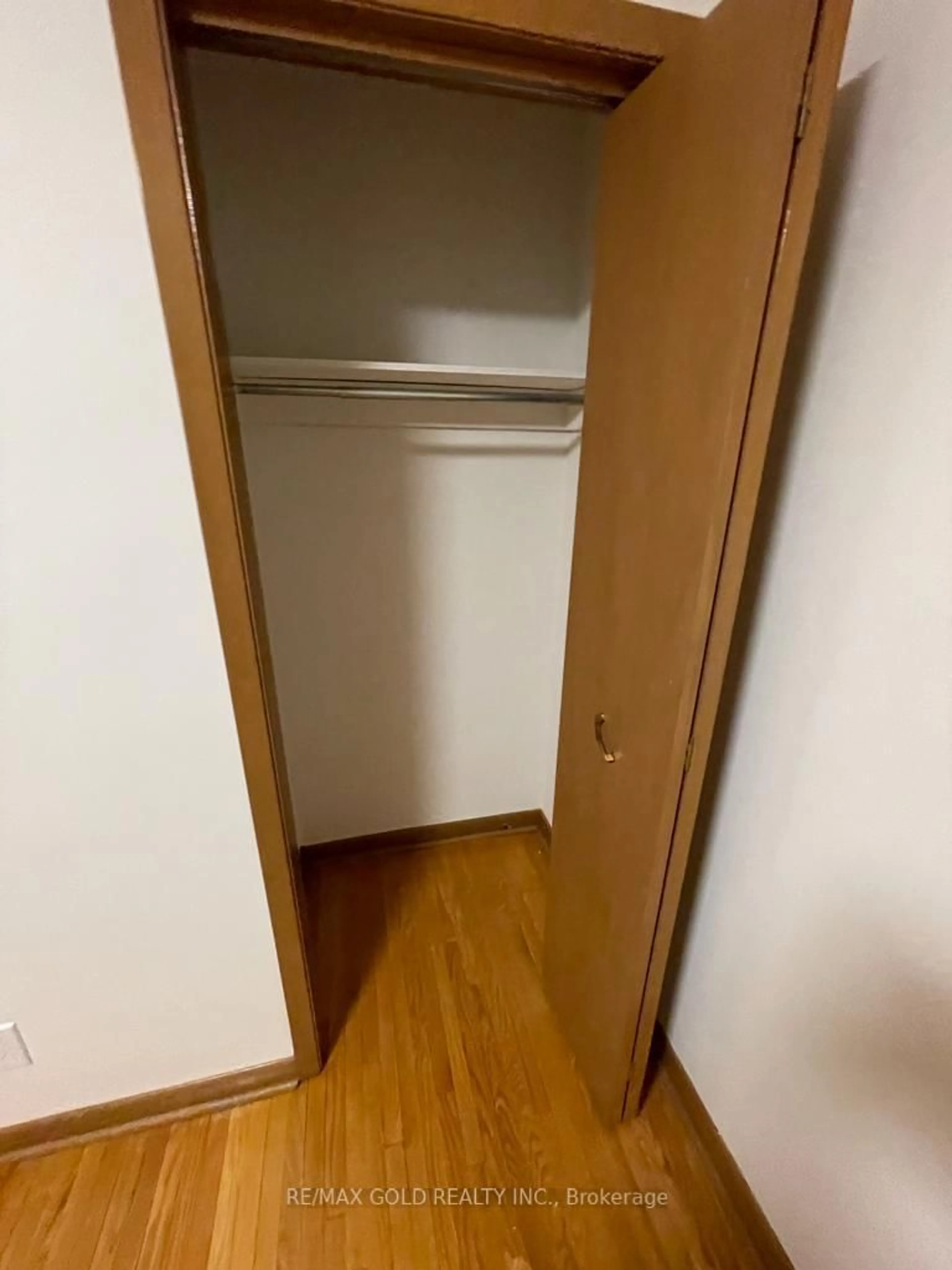 A pic of a room for 39 Magnolia Ave, Toronto Ontario M1K 3K3