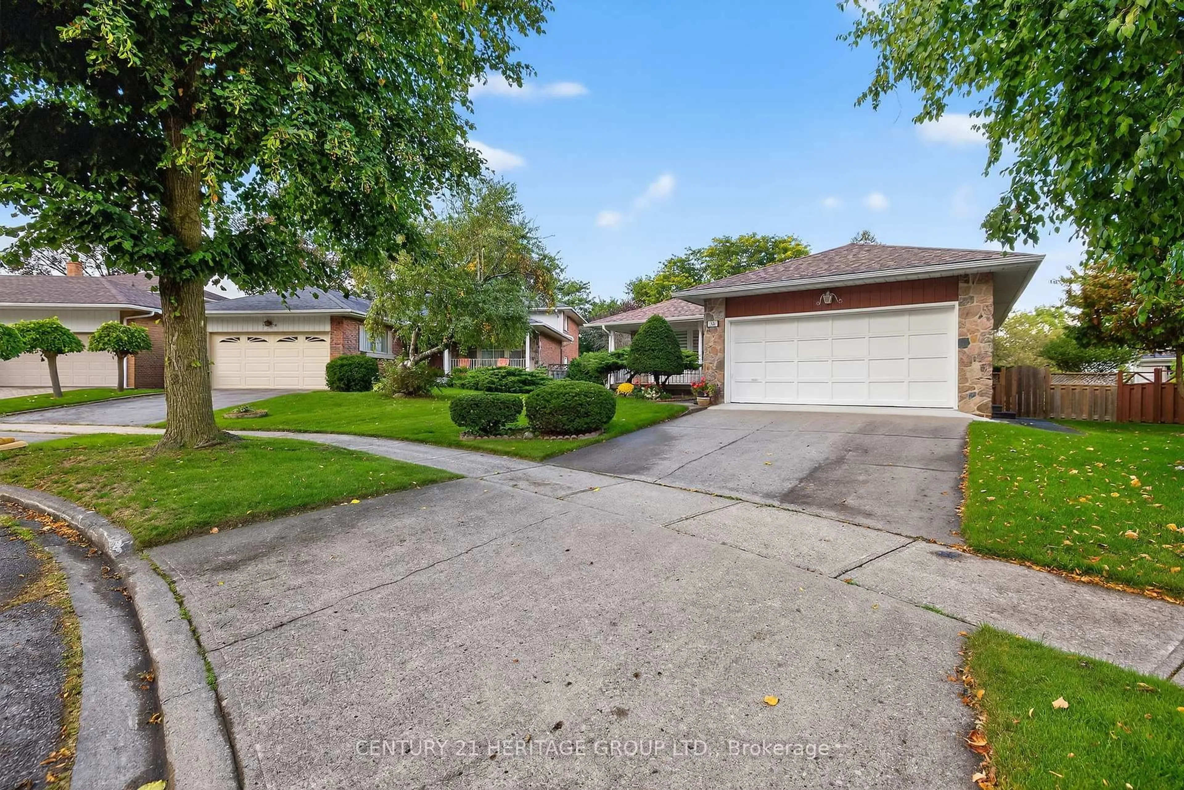 A pic from outside/outdoor area/front of a property/back of a property/a pic from drone, street for 58 Morgandale Cres, Toronto Ontario M1W 1S3