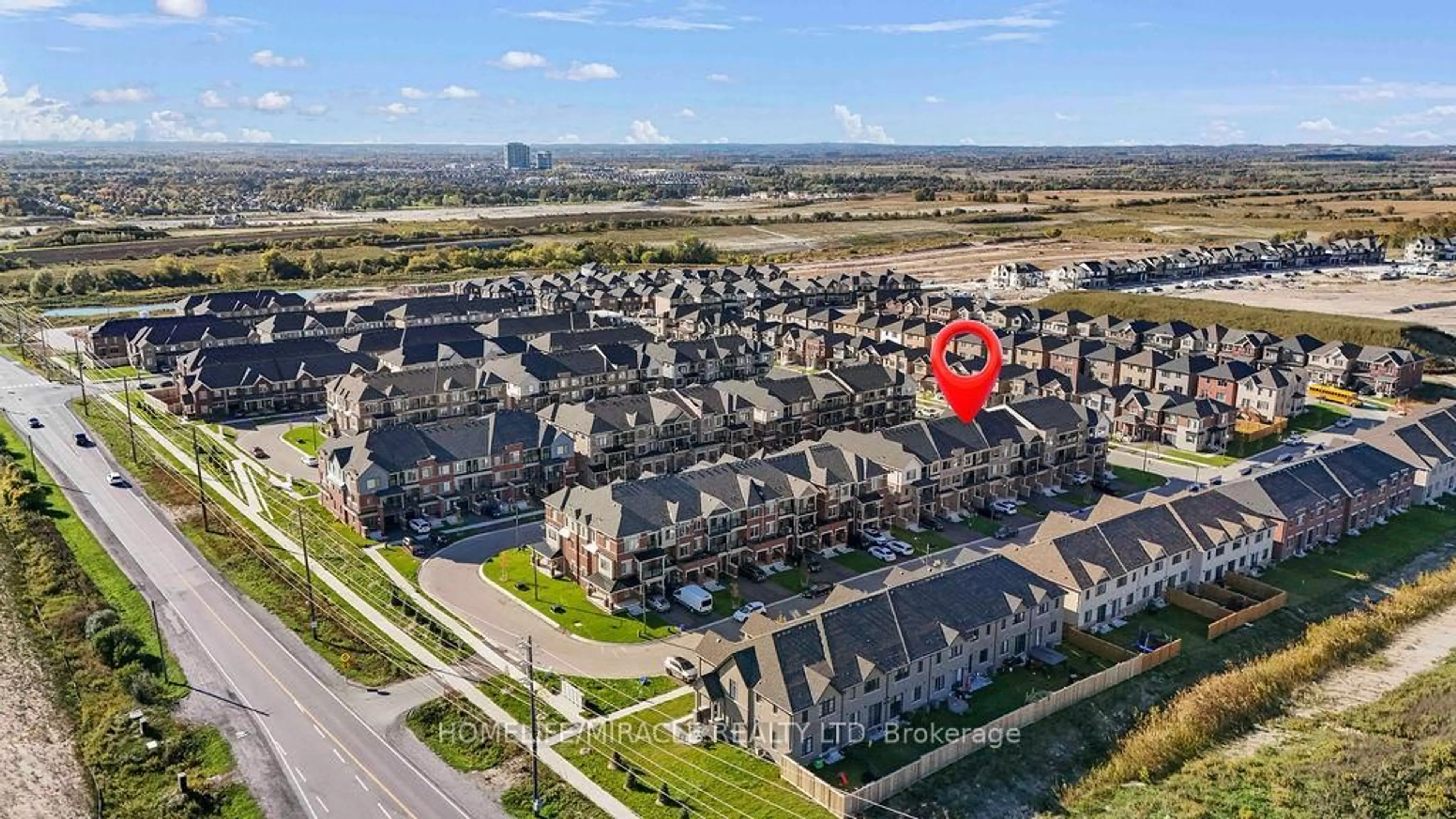 A pic from outside/outdoor area/front of a property/back of a property/a pic from drone, city buildings view from balcony for 1115 Lockie Dr, Oshawa Ontario L1L 0R9