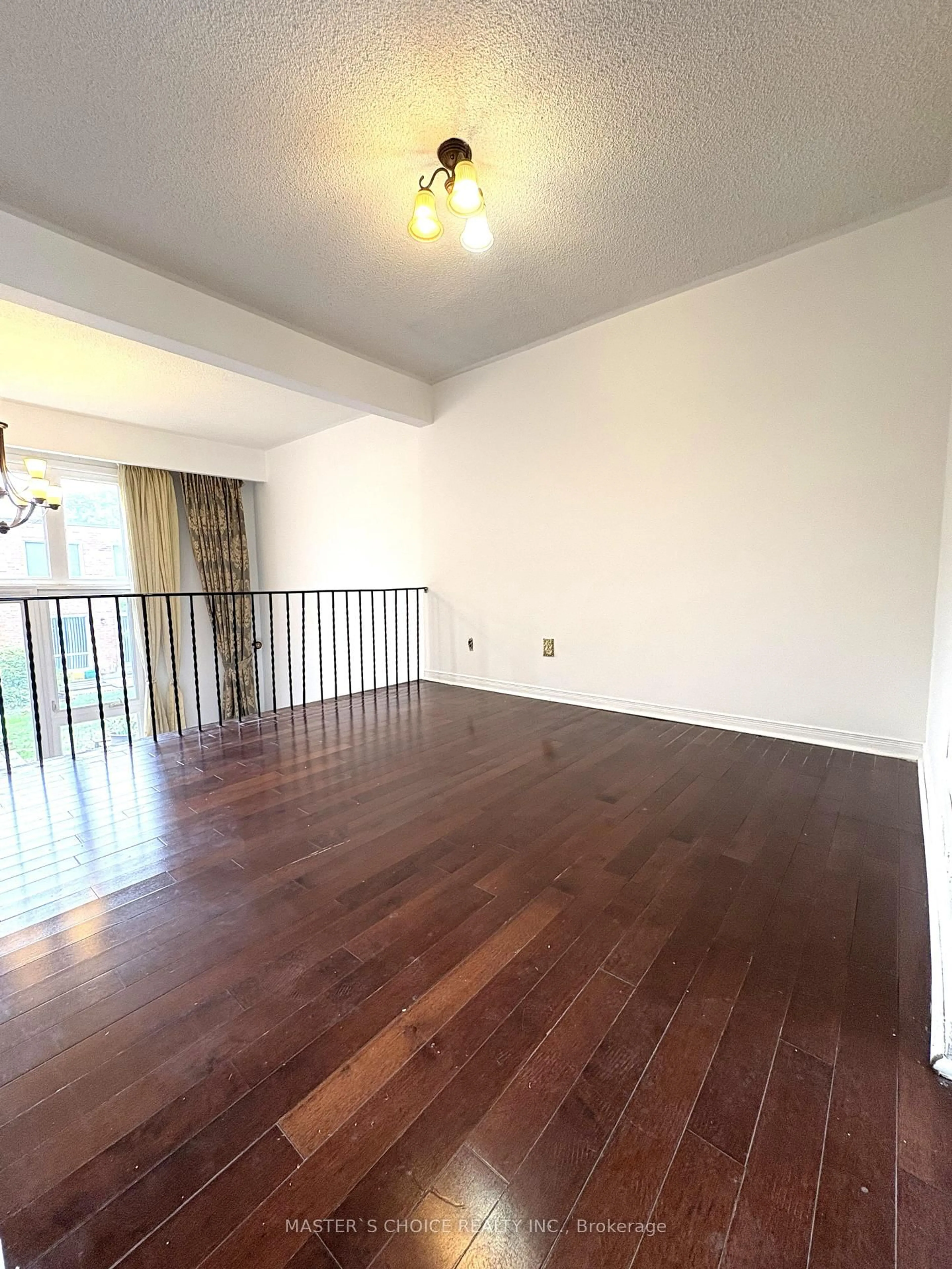 A pic of a room for 166 Collingsbrook Blvd, Toronto Ontario M1W 1M7