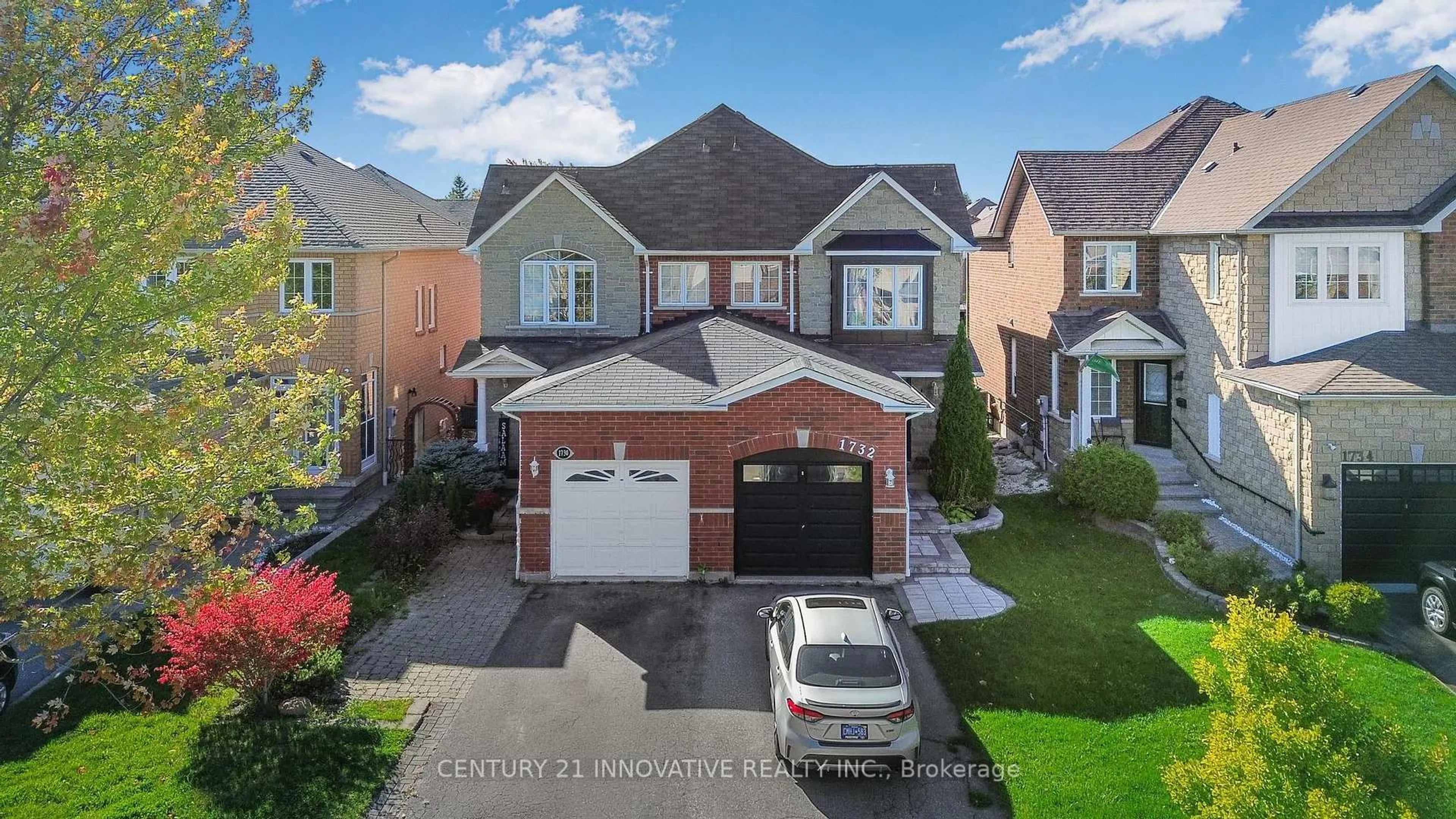 A pic from outside/outdoor area/front of a property/back of a property/a pic from drone, street for 1730 Silver Maple Dr, Pickering Ontario L1V 6X9