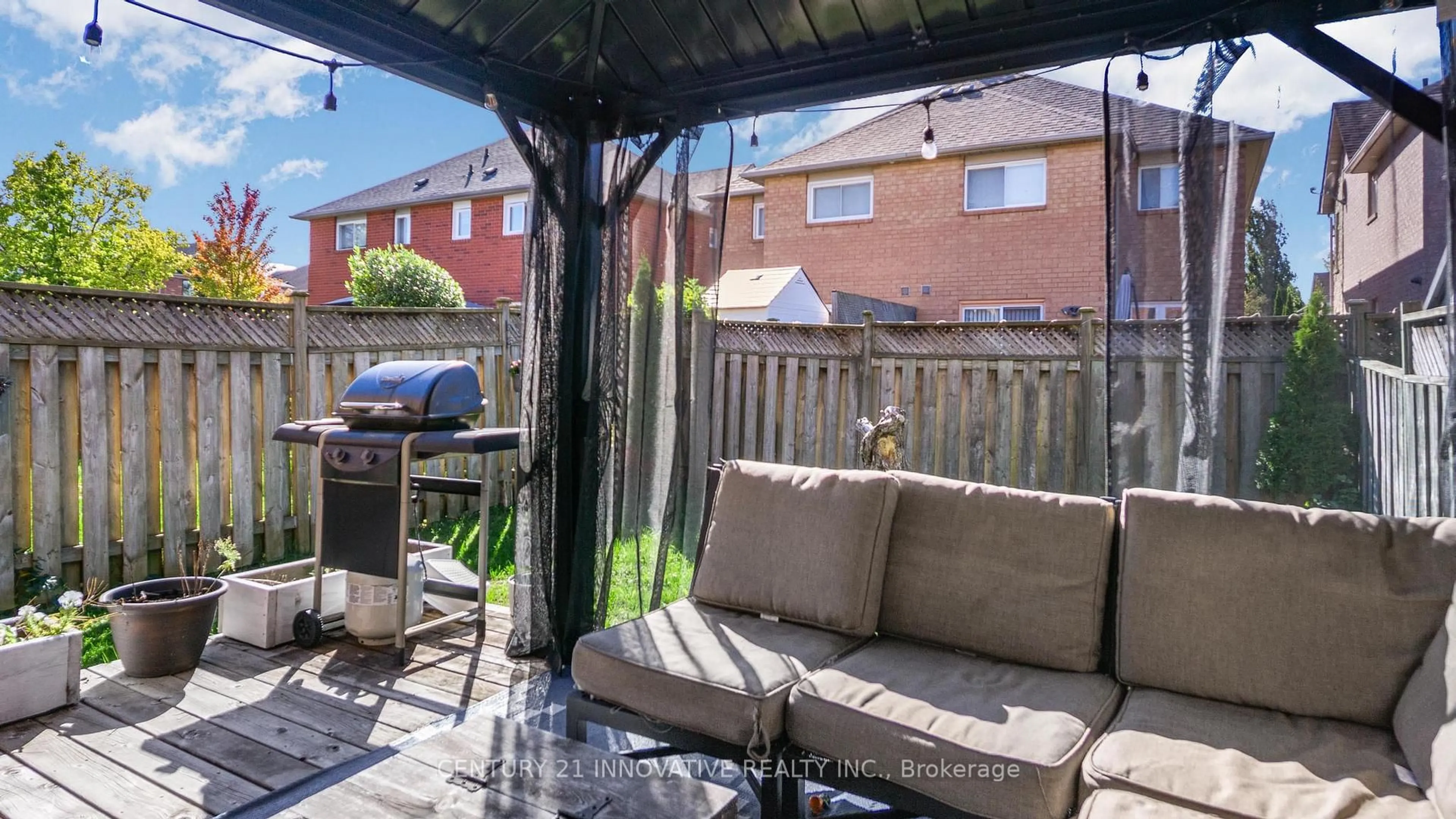 Patio, street for 1730 Silver Maple Dr, Pickering Ontario L1V 6X9