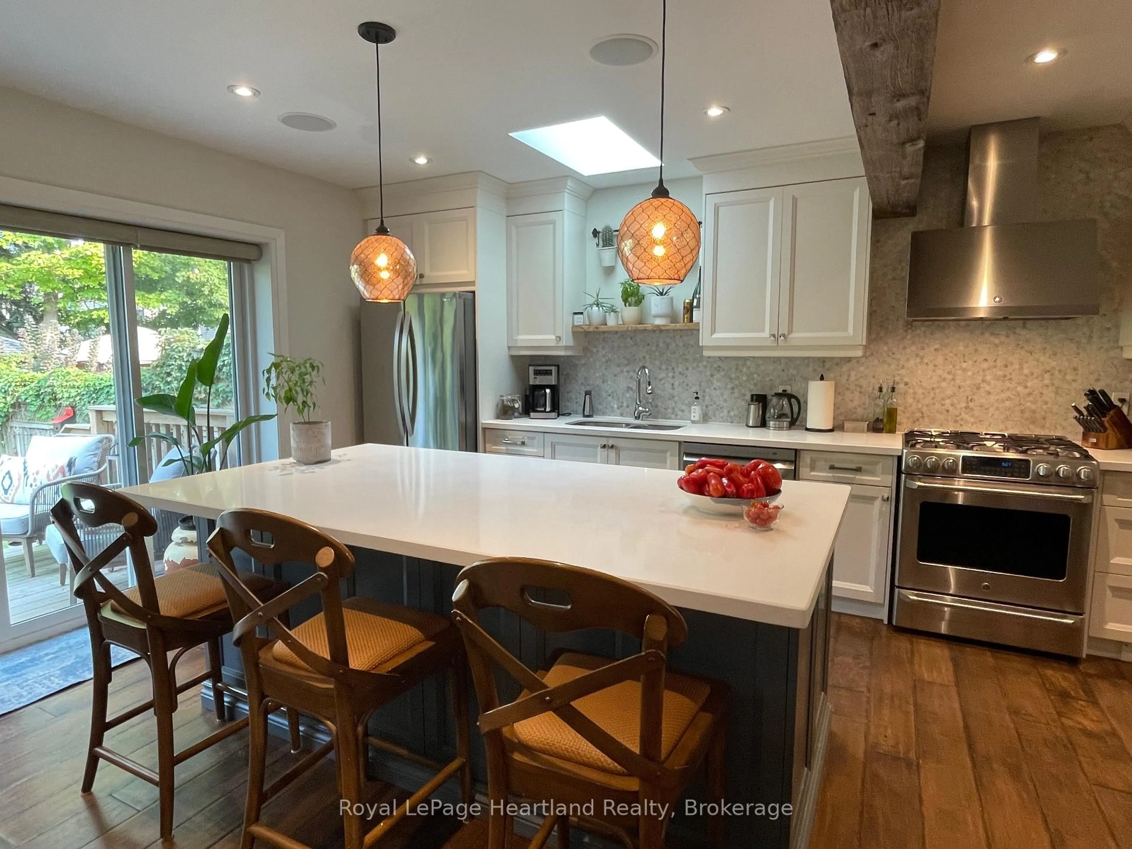 Open concept kitchen, unknown for 15 SCARBOROUGH HEIGHTS Blvd, Toronto Ontario M1M 2V3