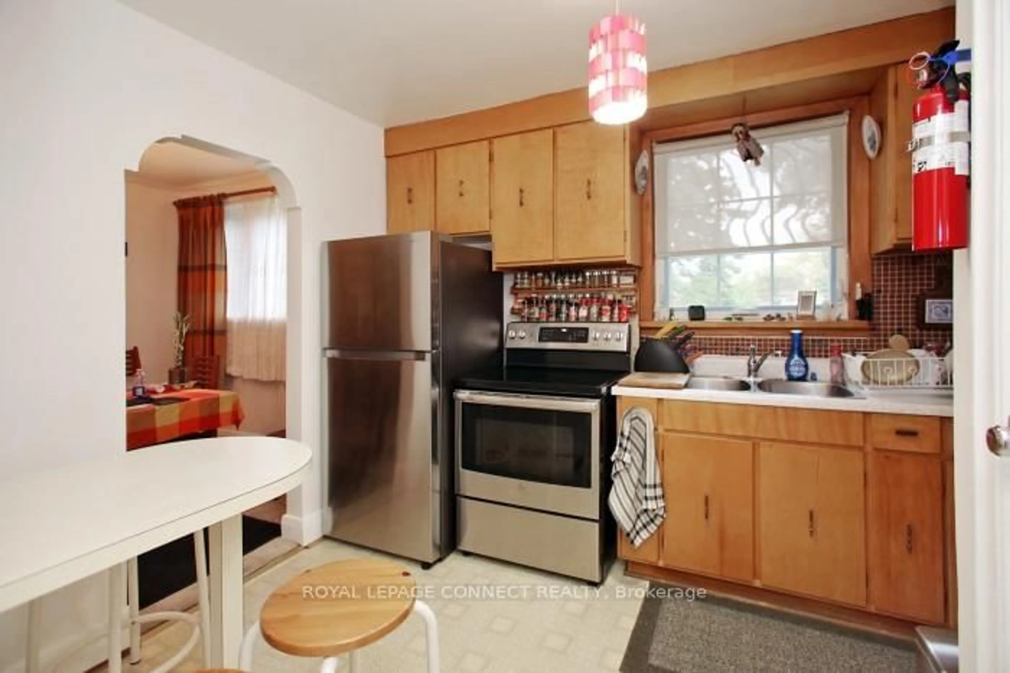 Standard kitchen, unknown for 94 Atlee Ave, Toronto Ontario M1N 3X4