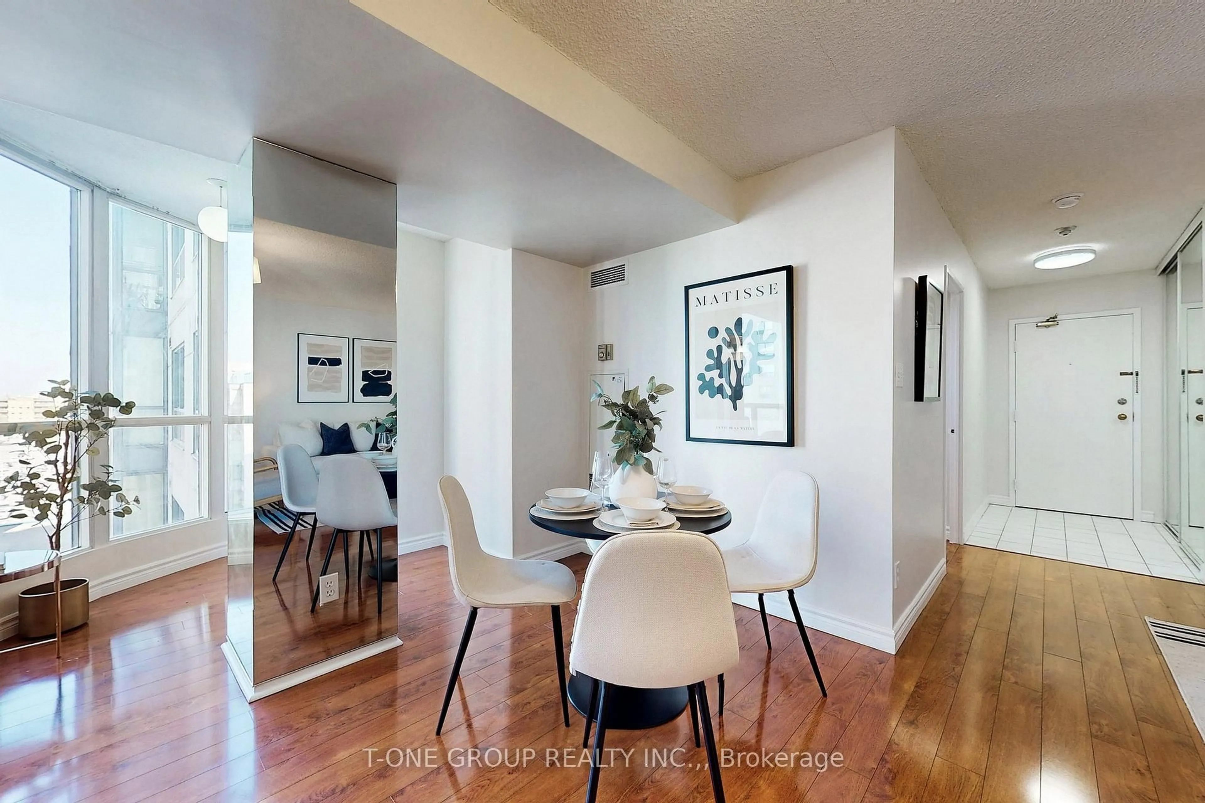Dining room, unknown for 2550 Lawrence Ave #808, Toronto Ontario M1P 2E7