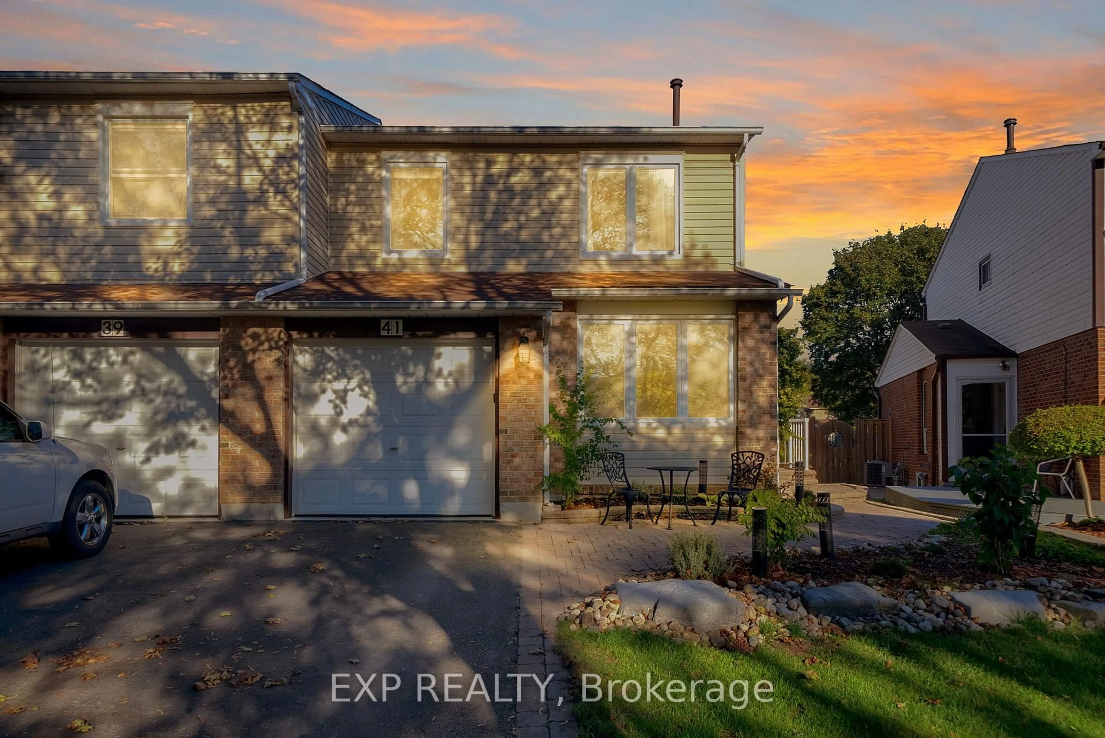 A pic from outside/outdoor area/front of a property/back of a property/a pic from drone, unknown for 41 Teresa Dr, Whitby Ontario L1N 6H9