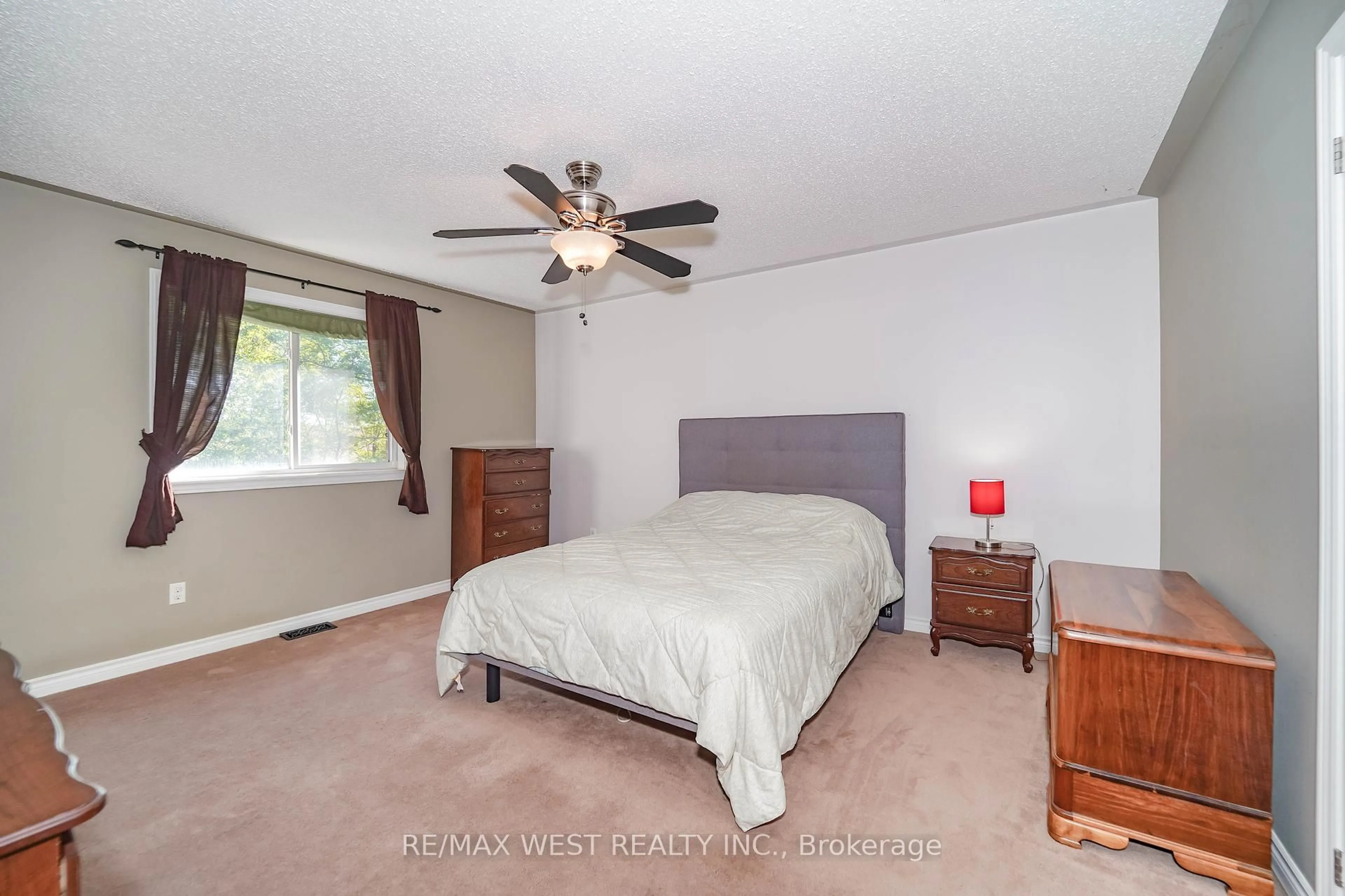 Bedroom with bed, unknown for 715 Grandview St #36, Oshawa Ontario L1K 0N2