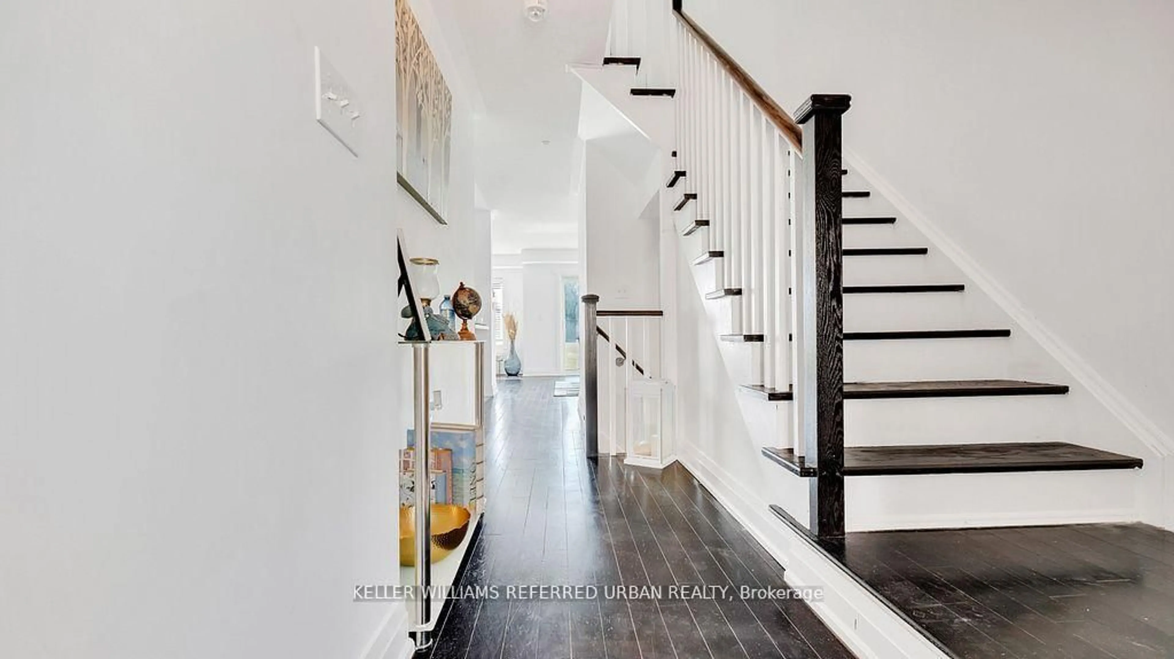 Indoor entryway for 50 Jerseyville Way, Whitby Ontario L1N 0L7
