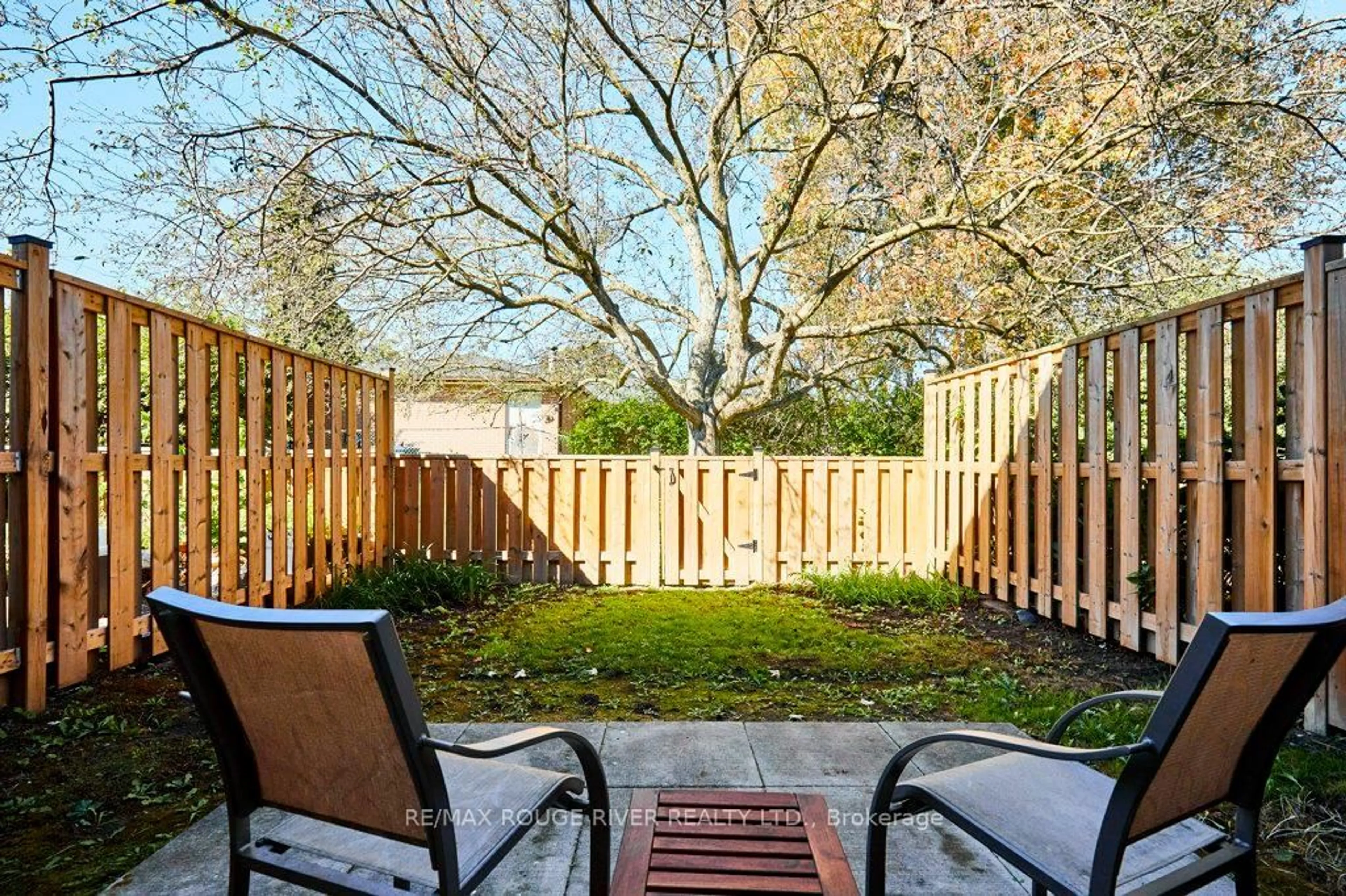 Patio, street for 121 Centennial Rd #15, Toronto Ontario M1C 1Z7