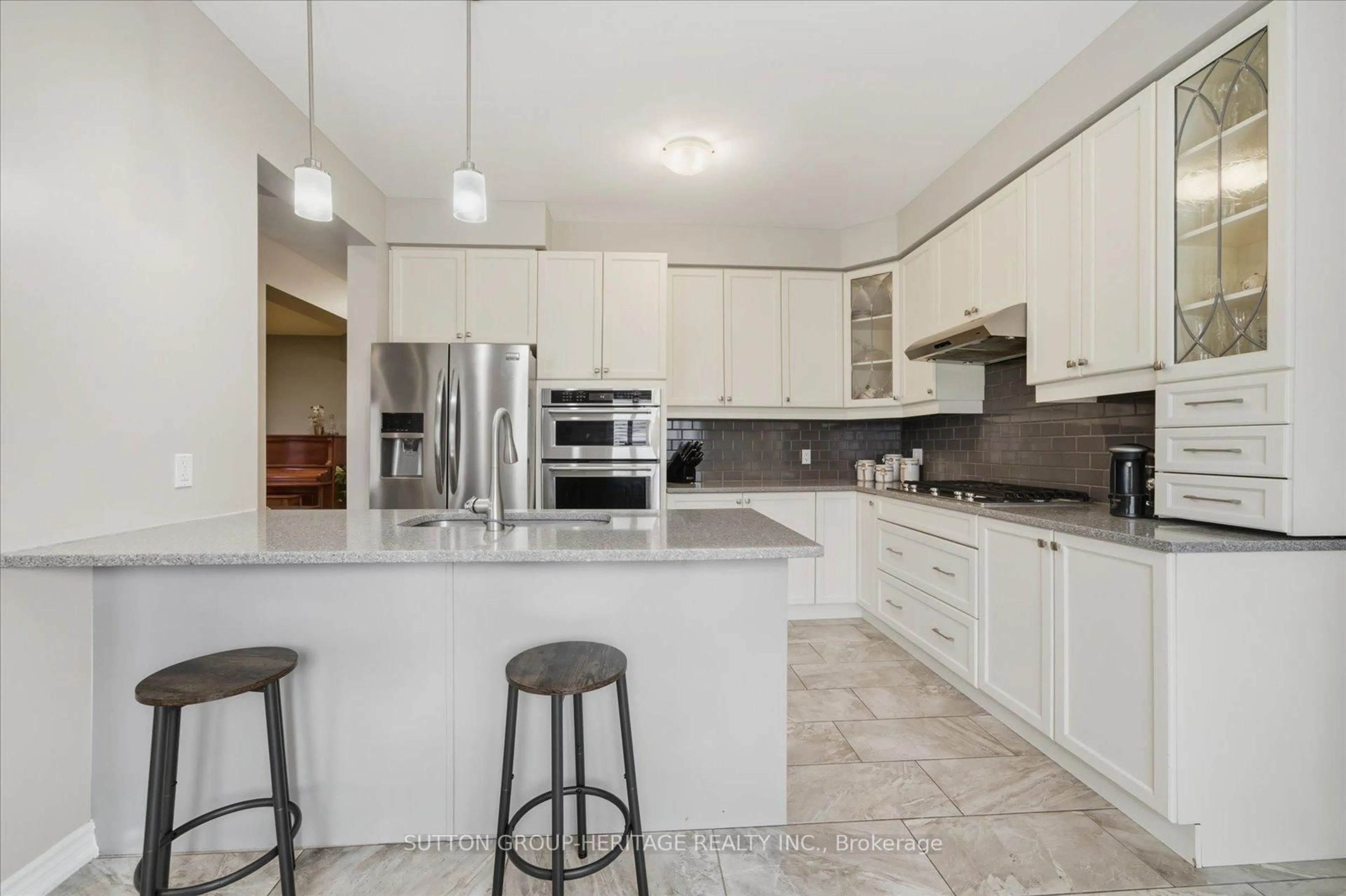 Open concept kitchen, ceramic/tile floor for 88 Roy Nichols Dr, Clarington Ontario L1E 0H6