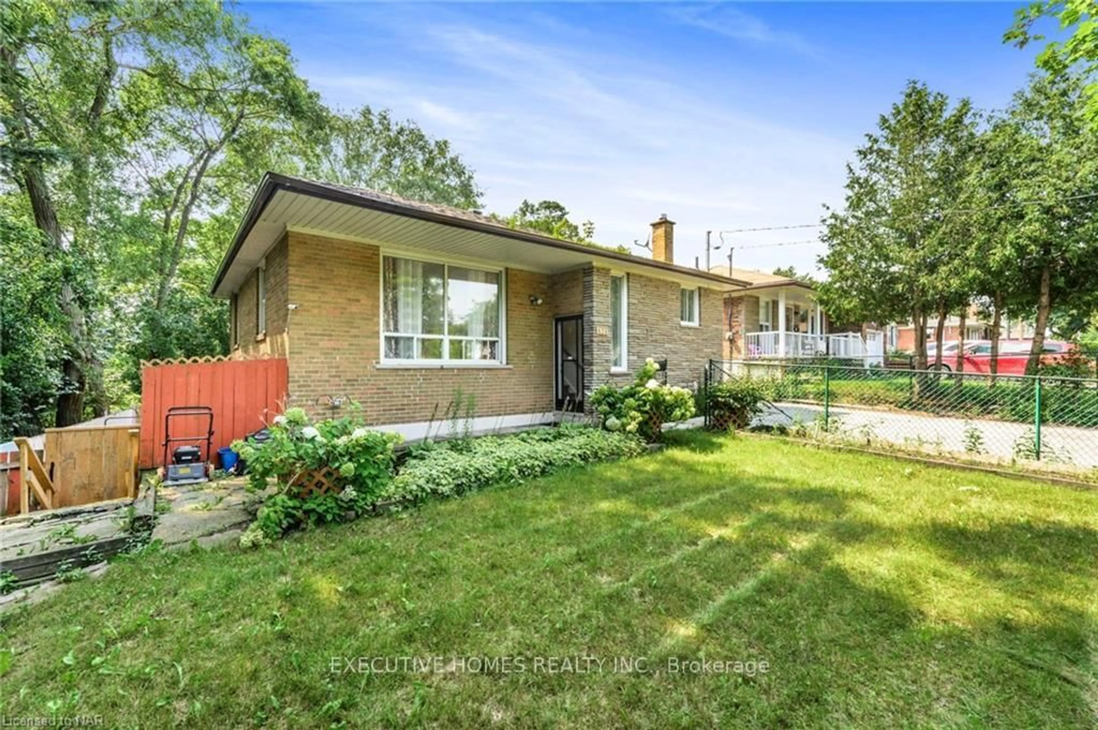Home with brick exterior material, street for 826 SCARBOROUGH GOLF CLUB Rd, Toronto Ontario M1G 1J3