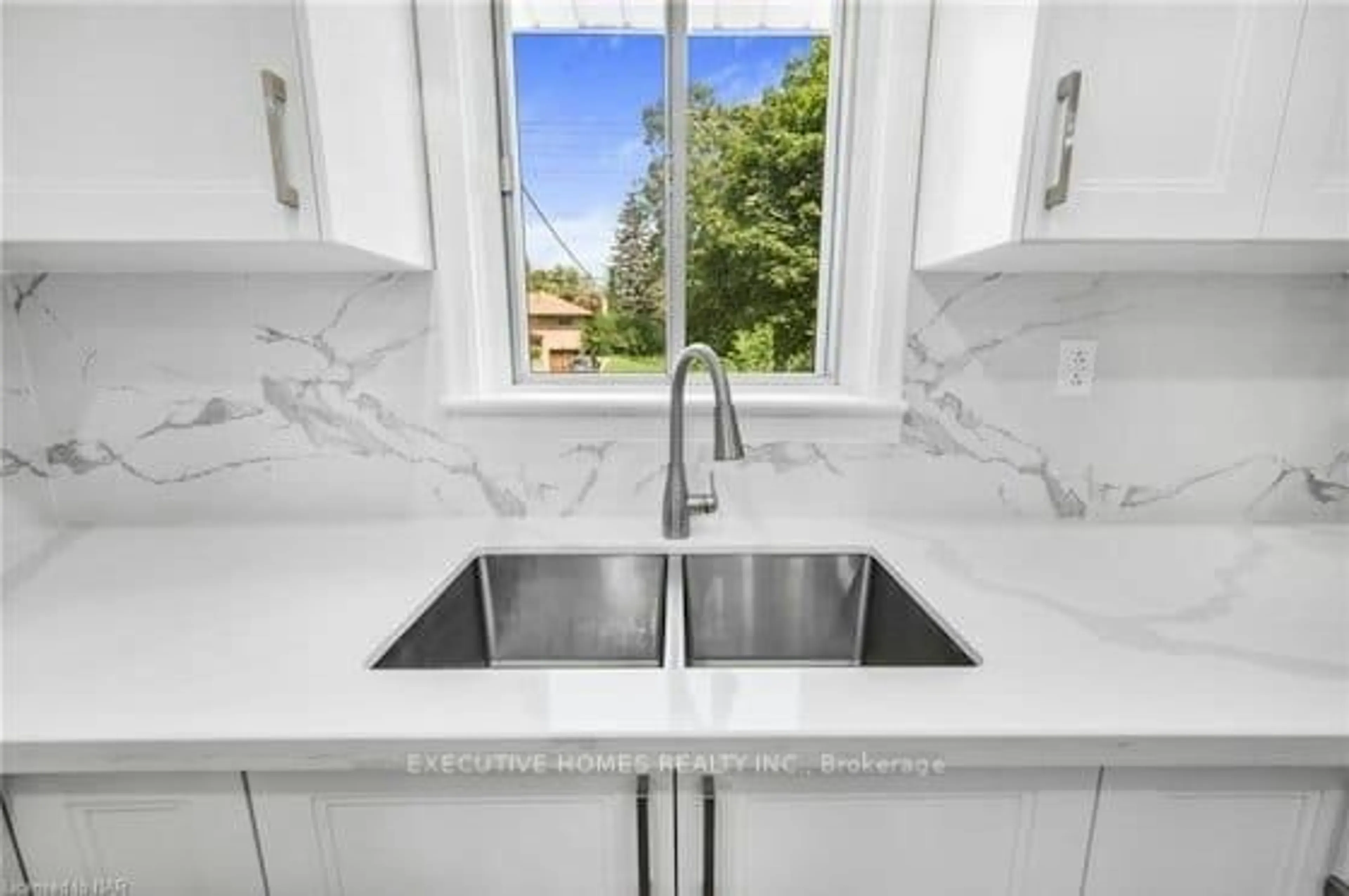 Contemporary kitchen, ceramic/tile floor for 826 SCARBOROUGH GOLF CLUB Rd, Toronto Ontario M1G 1J3