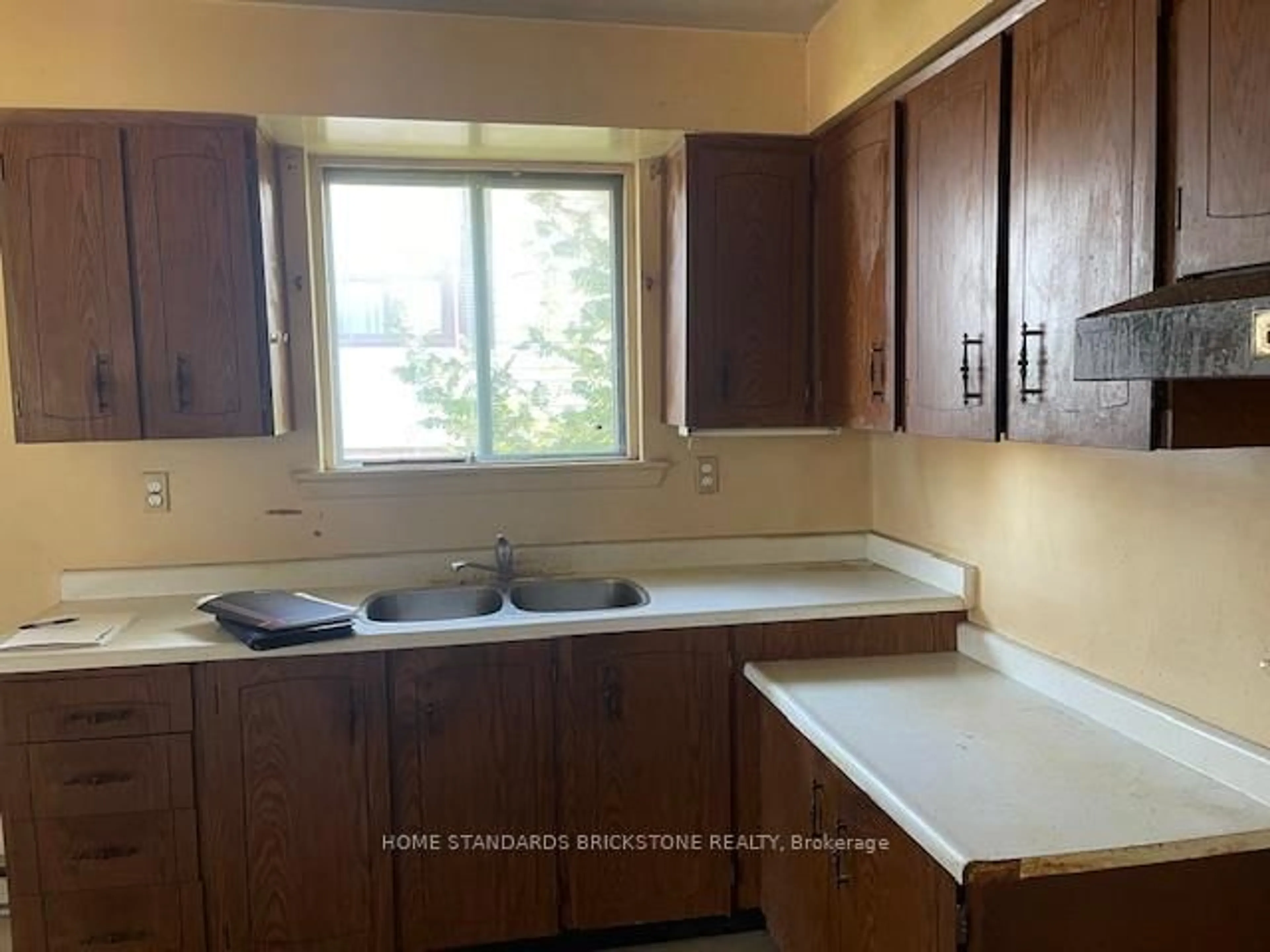Standard kitchen, unknown for 45 Hildenboro Sq, Toronto Ontario M1W 1Y2