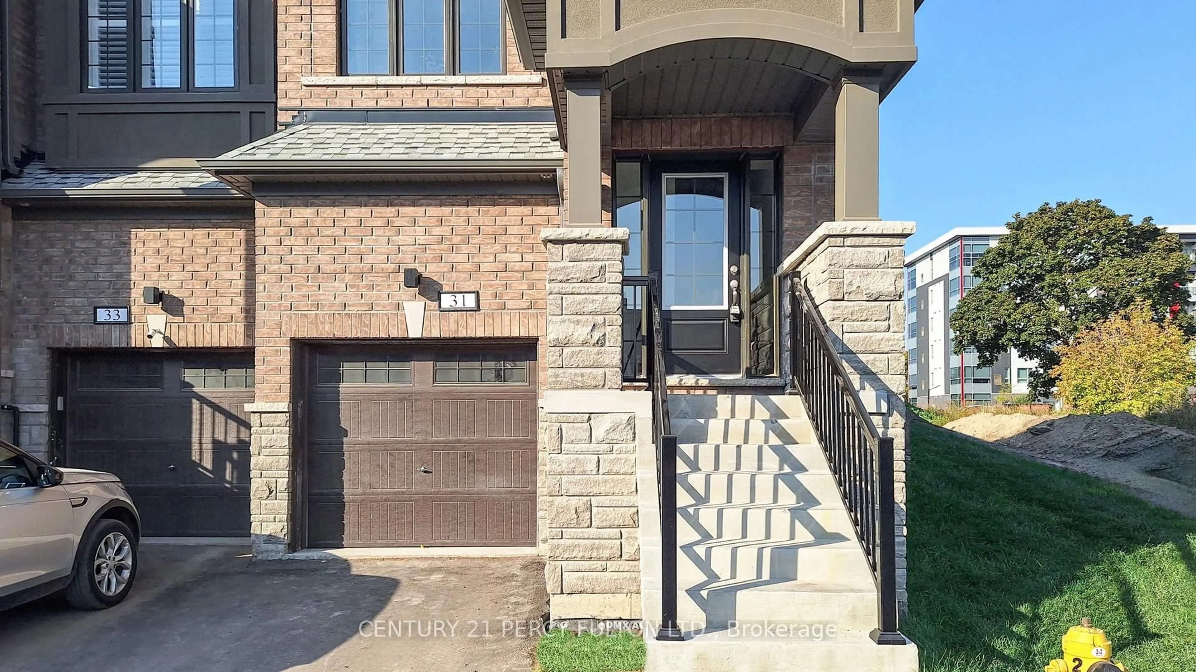 Home with brick exterior material, street for 31 Selfridge Way, Whitby Ontario L1N 0N9